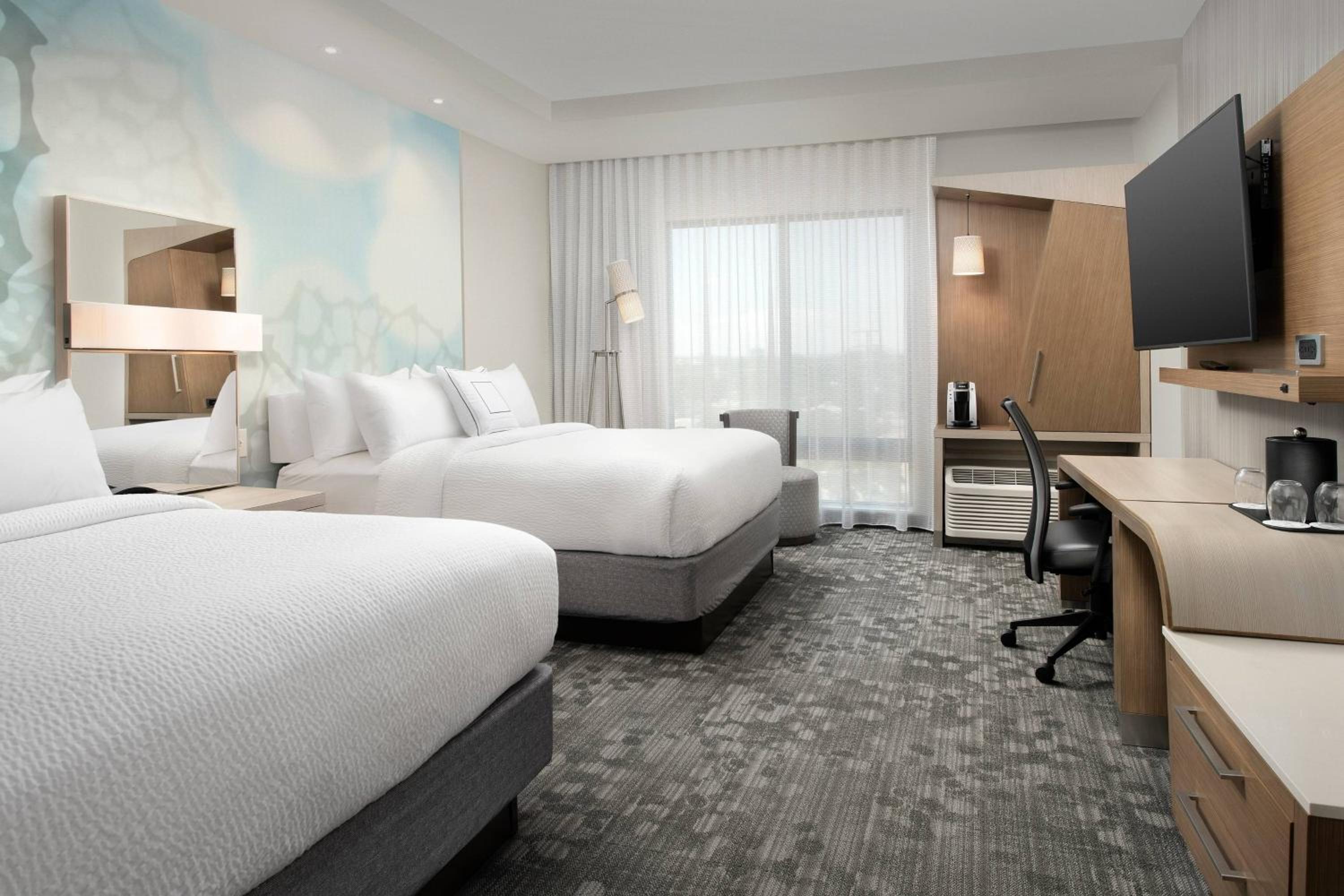 Queen Room with Two Queen Beds - Hearing Accessible - Photo 1