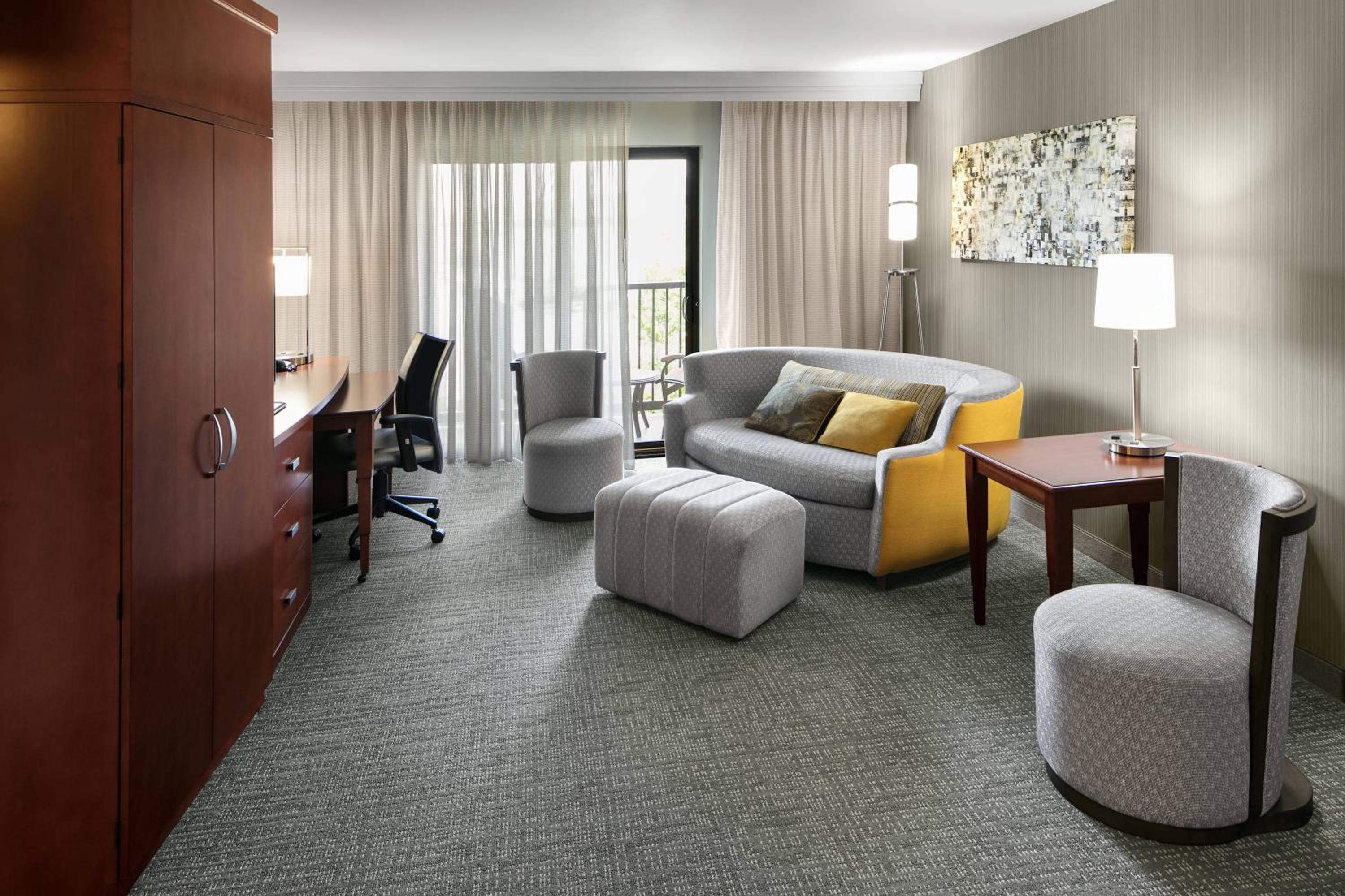 King Room with Sofa Bed and Roll-in Shower - Mobility and Hearing Accessible photo 3