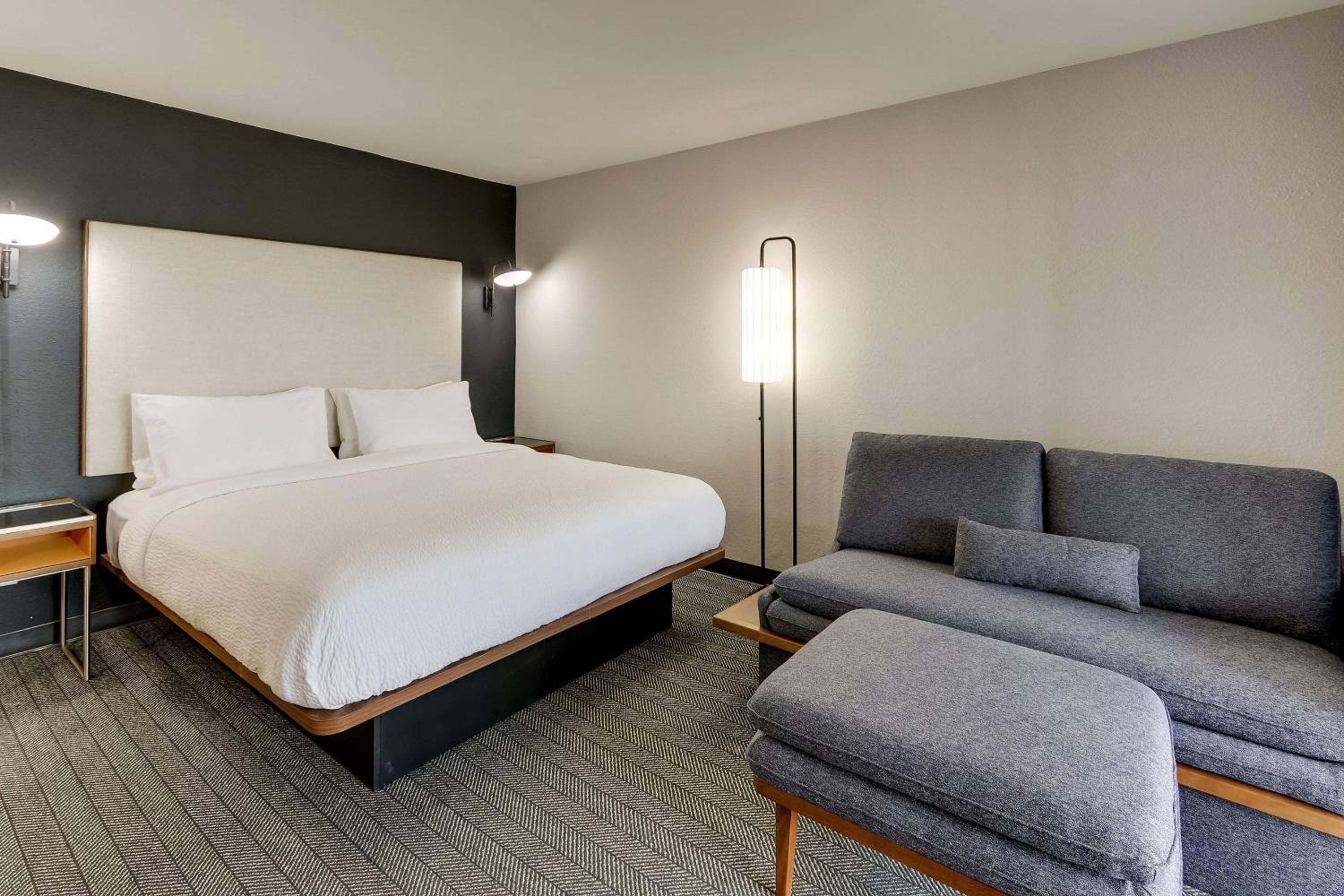 King Room with Sofa Bed - Hearing Accessible - Photo 1