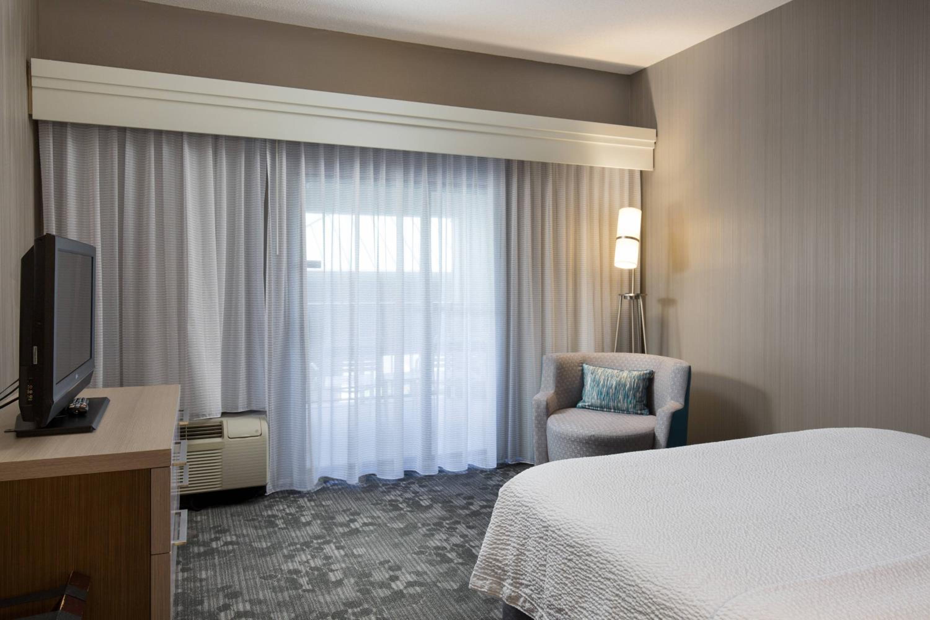 One-Bedroom King Suite with Sofa Bed - Photo 1