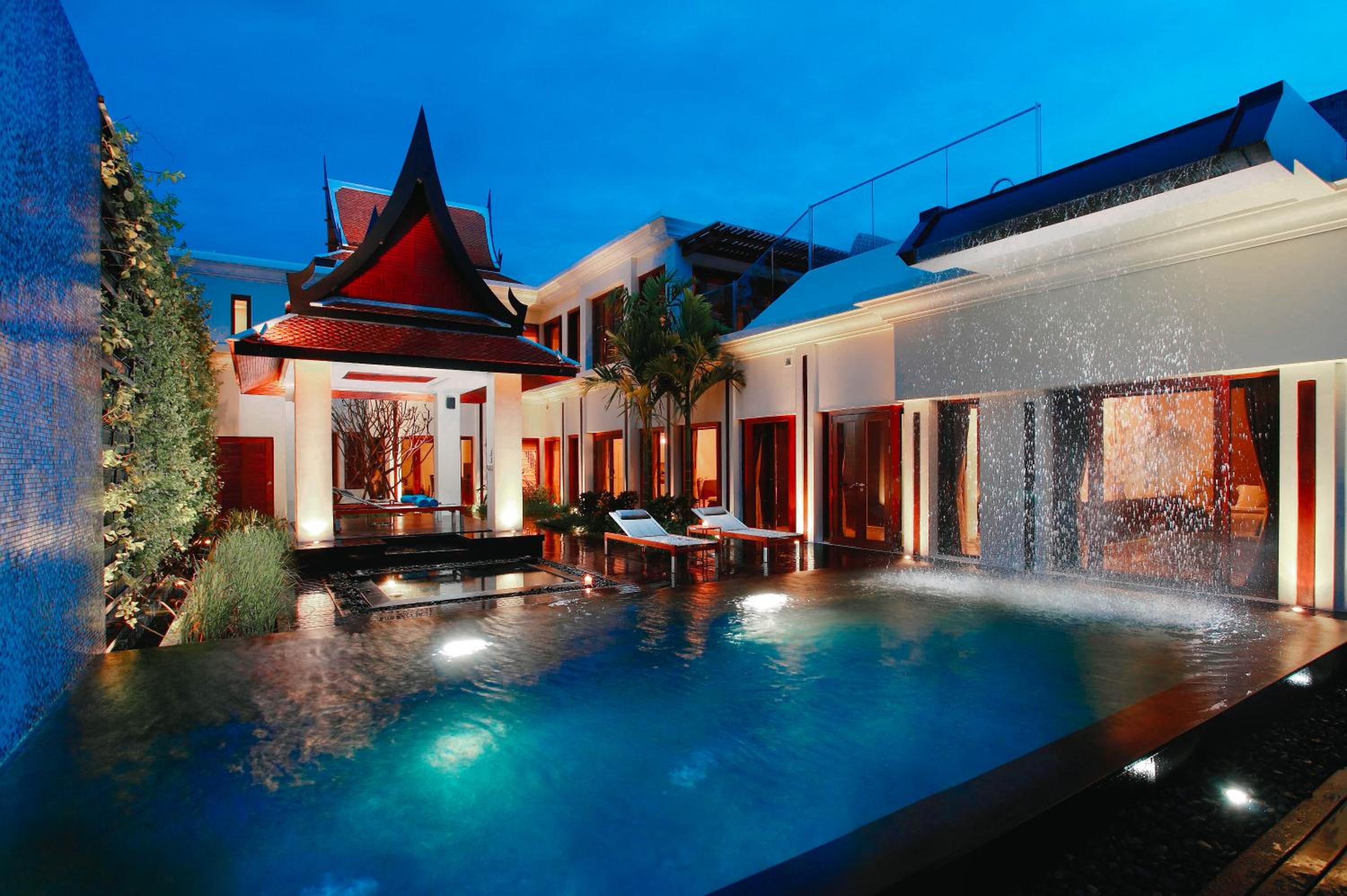 Villa with Private Pool - Photo 8