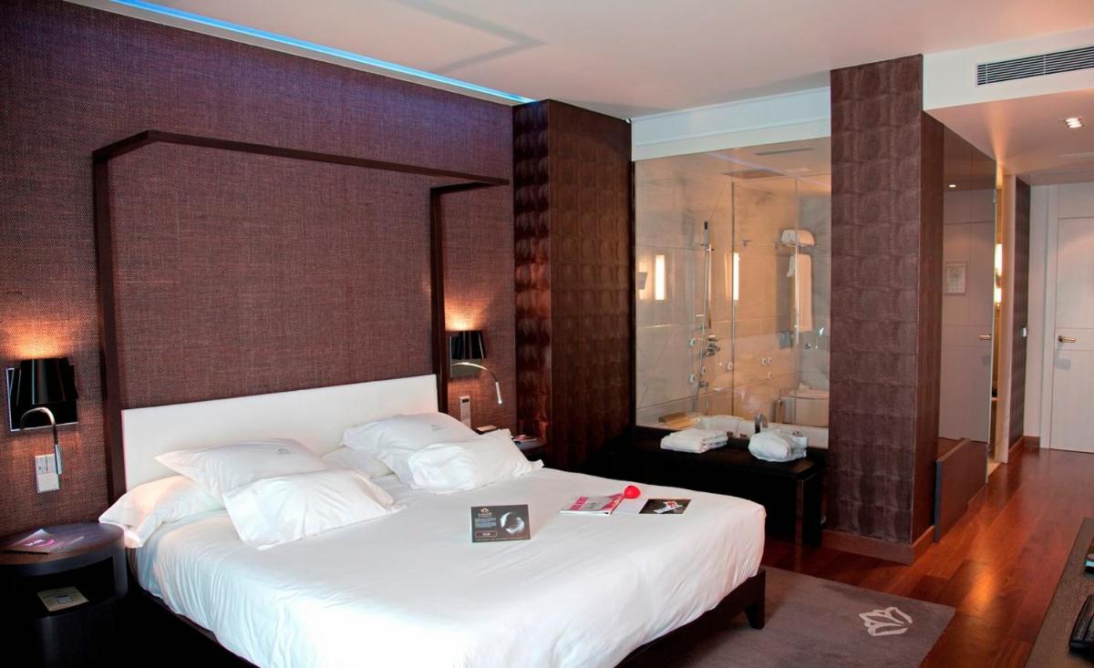 Double or Twin Room - Photo 4