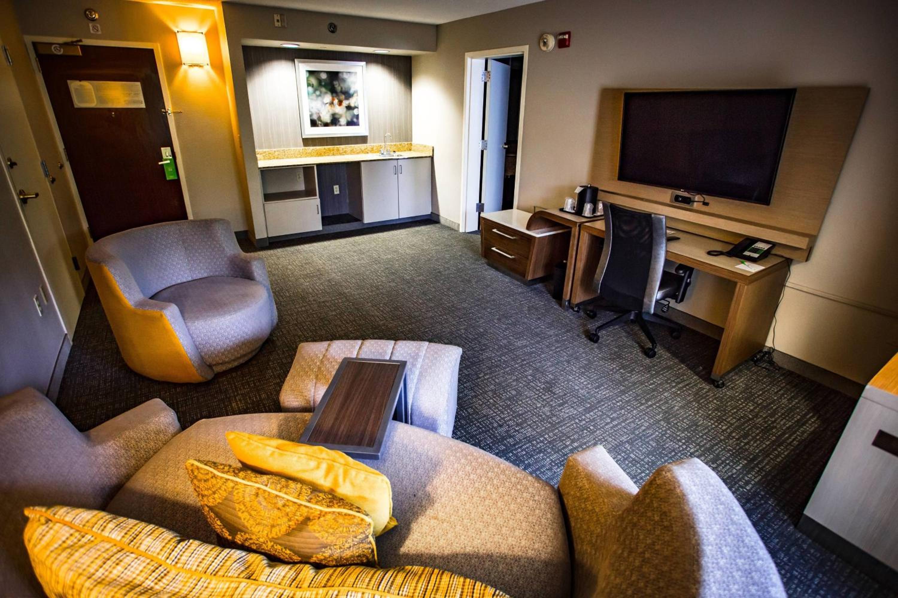 Superior King Room
