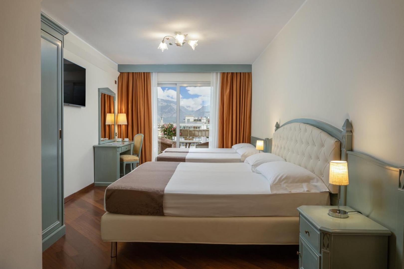 Deluxe Quadruple Room