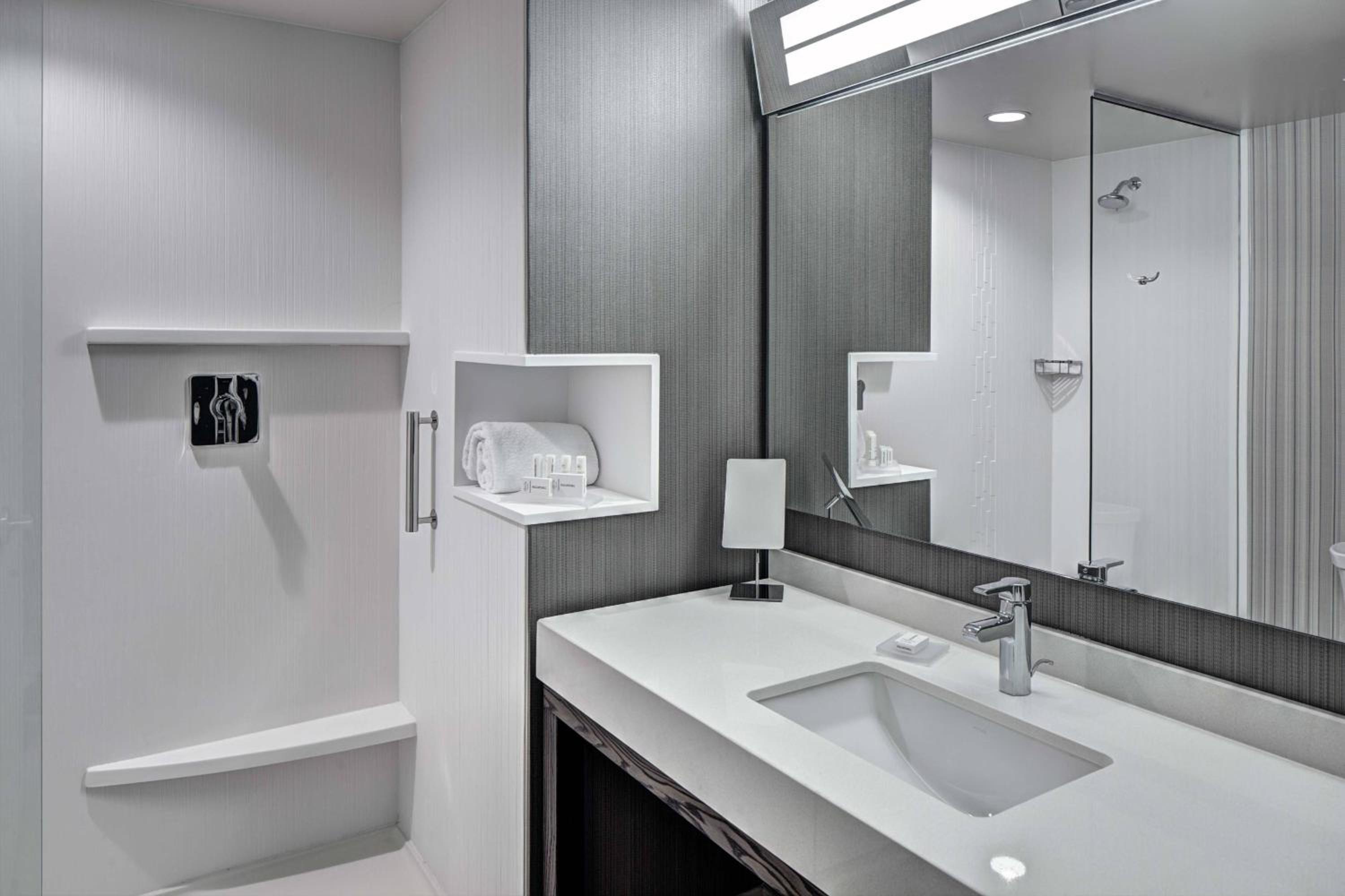 Courtyard by Marriott Appleton Riverfront, Billede 3