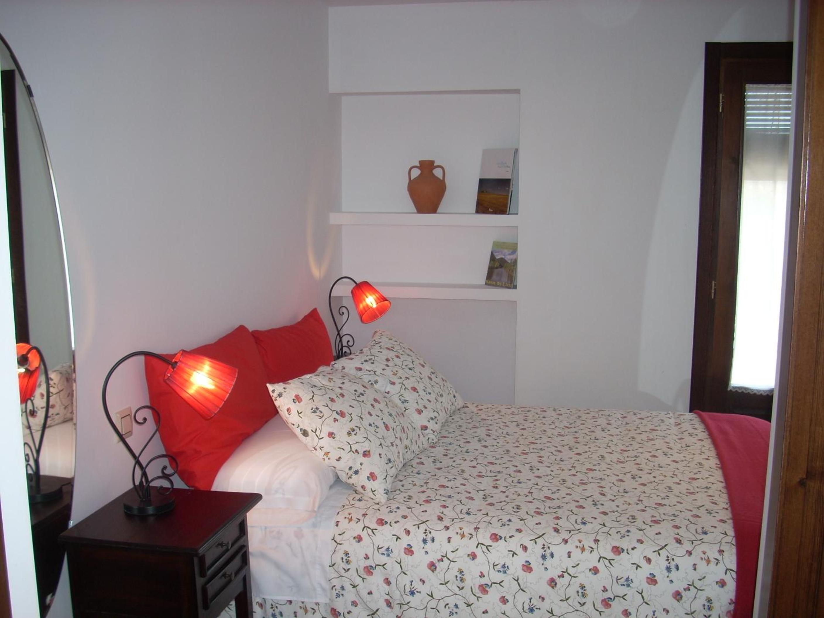 Double or Twin Room - Photo 3