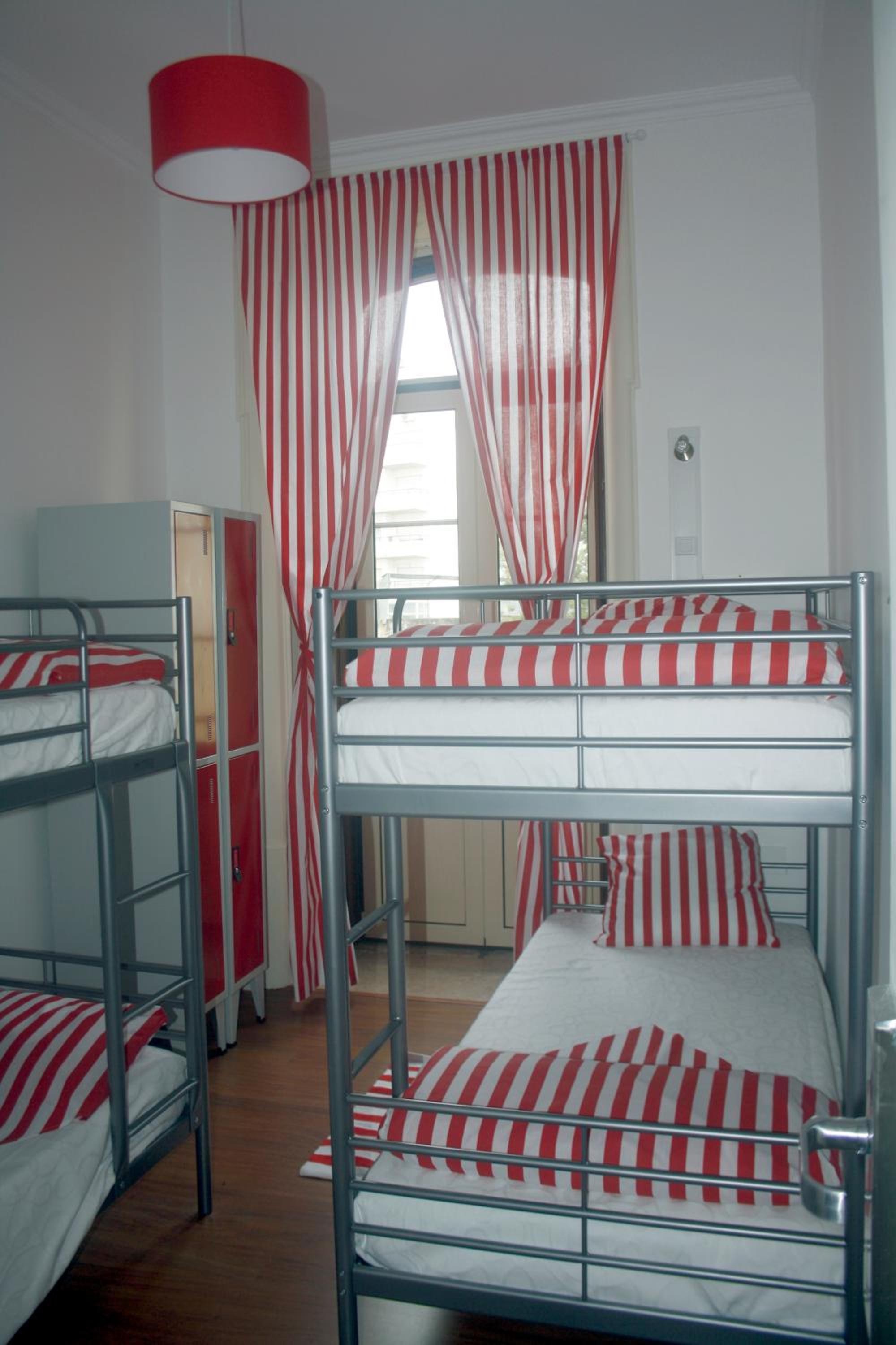 4-Bed Mixed Dormitory Room photo 2