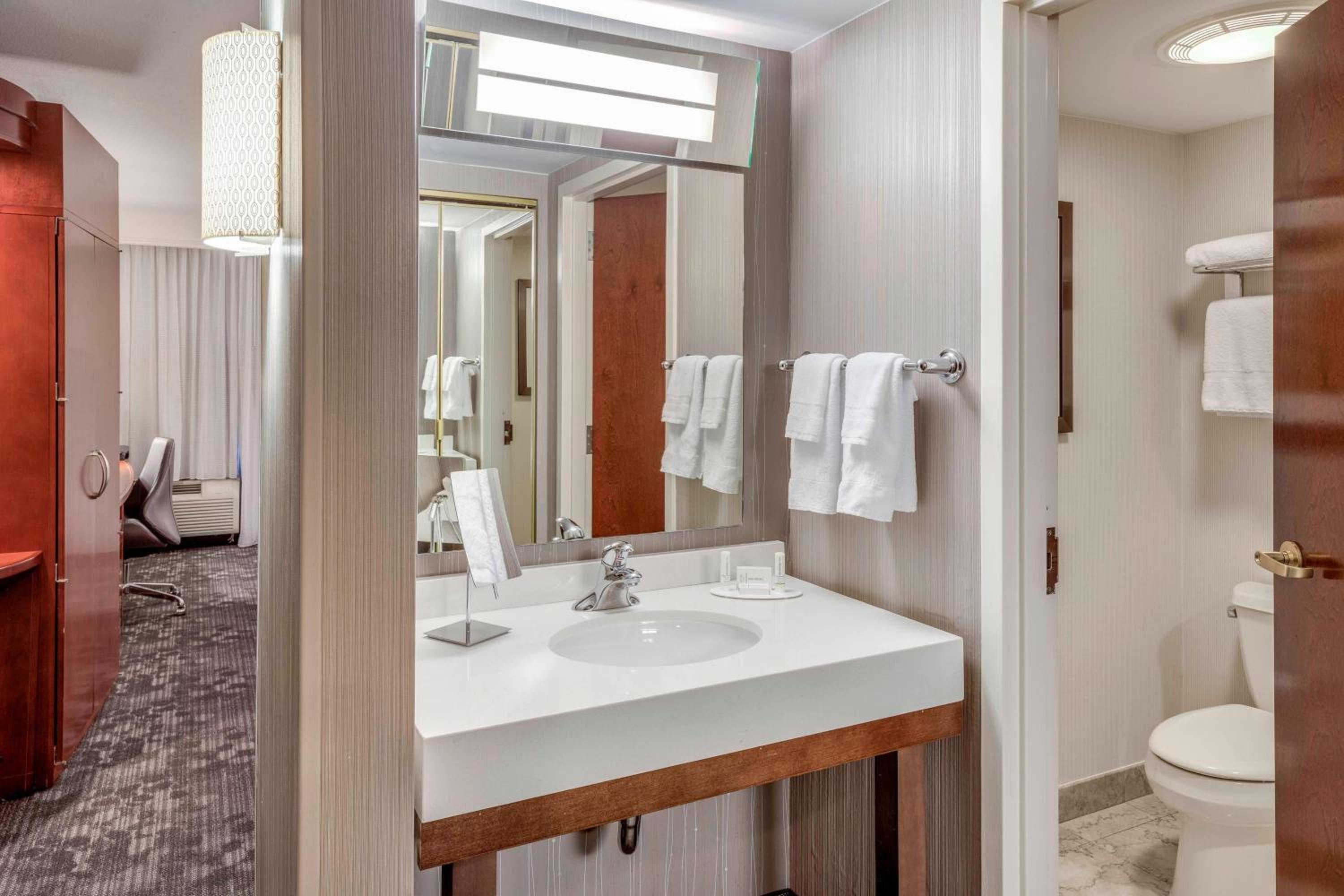 Queen Room with Two Queen Beds - Hearing Accessible - Photo 2