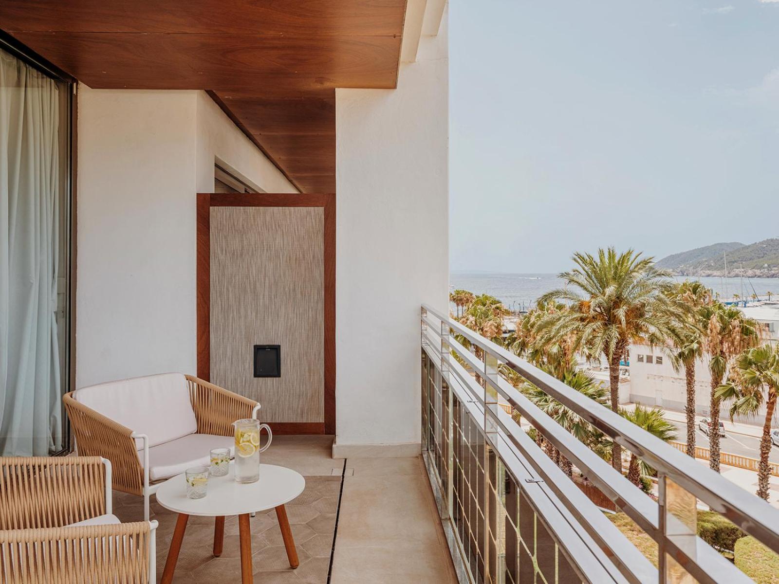 Premier - Double Room & SPA access and view to the Bay - Photo 6