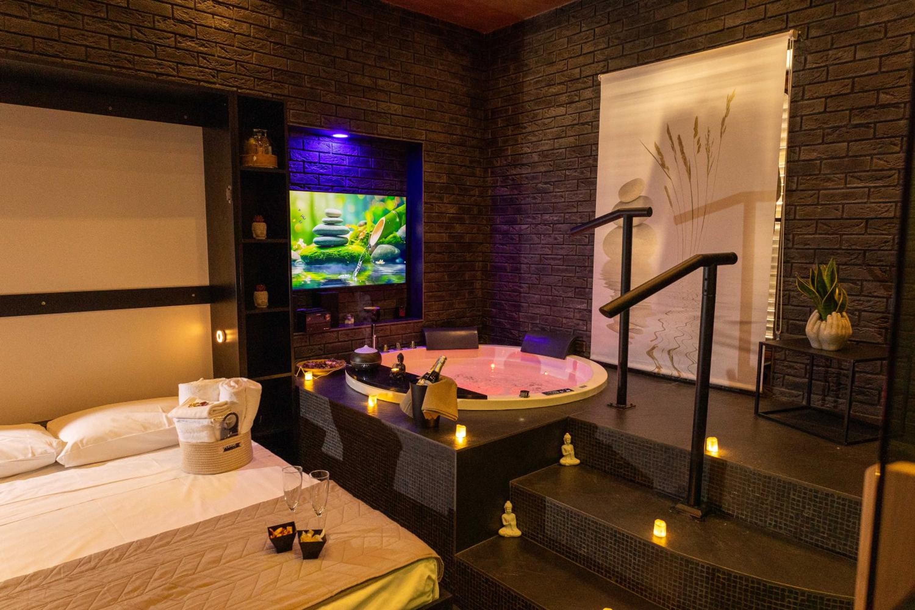 Double Room with Spa Bath