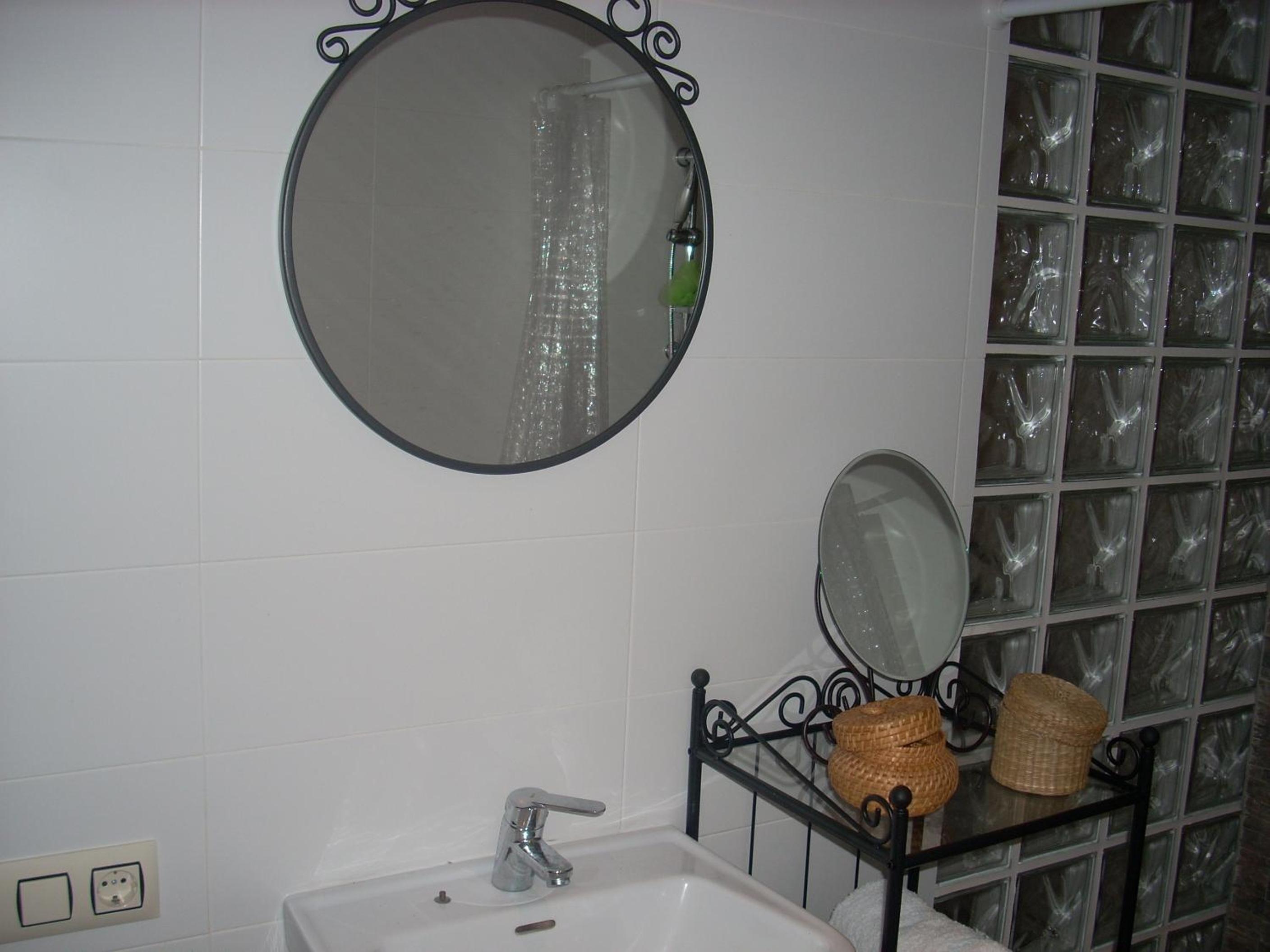 Double or Twin Room - Photo 10