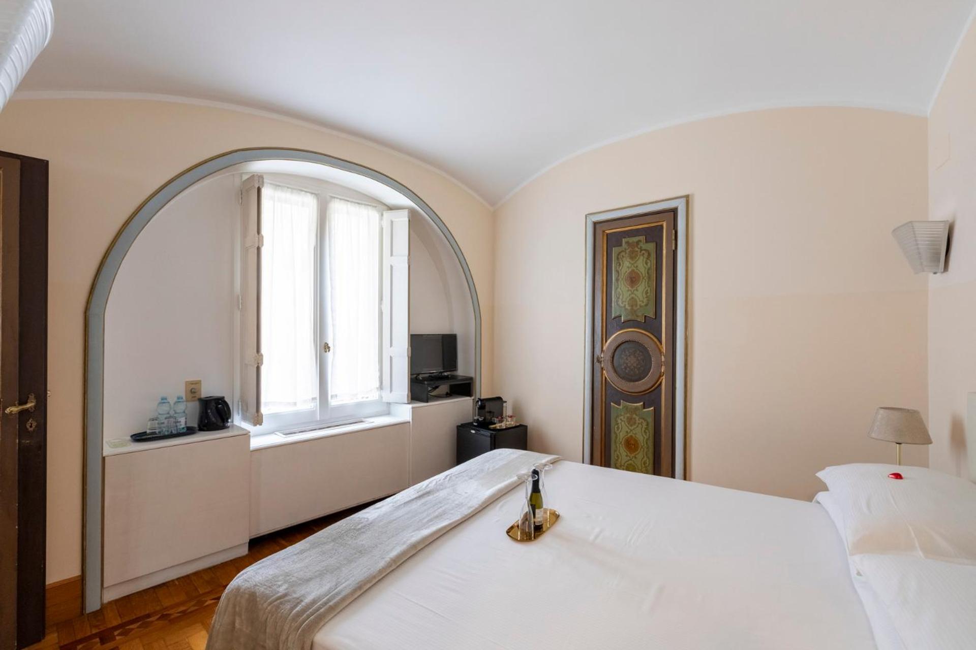 Small Double Room photo 3