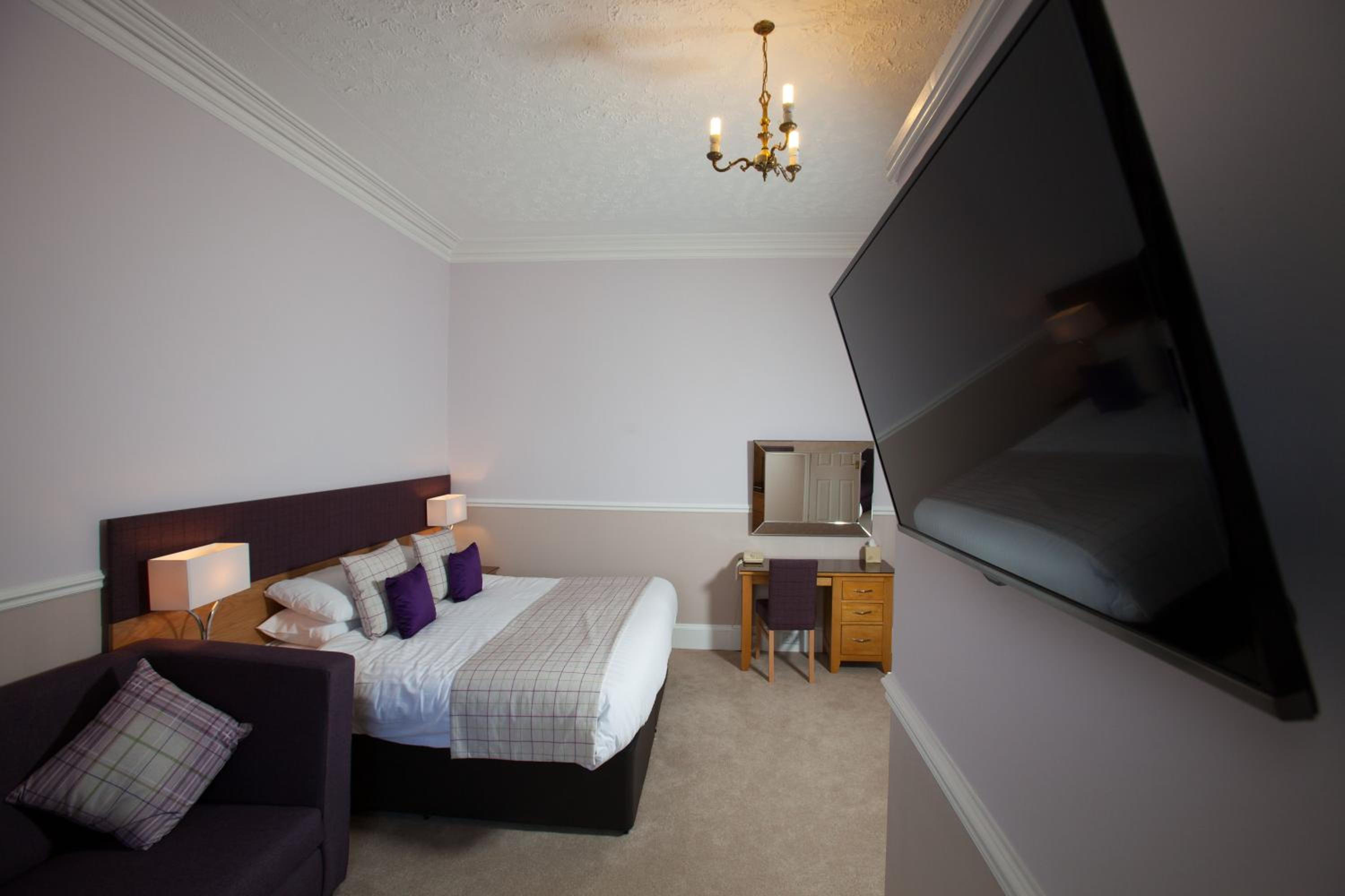 Family Room photo 2