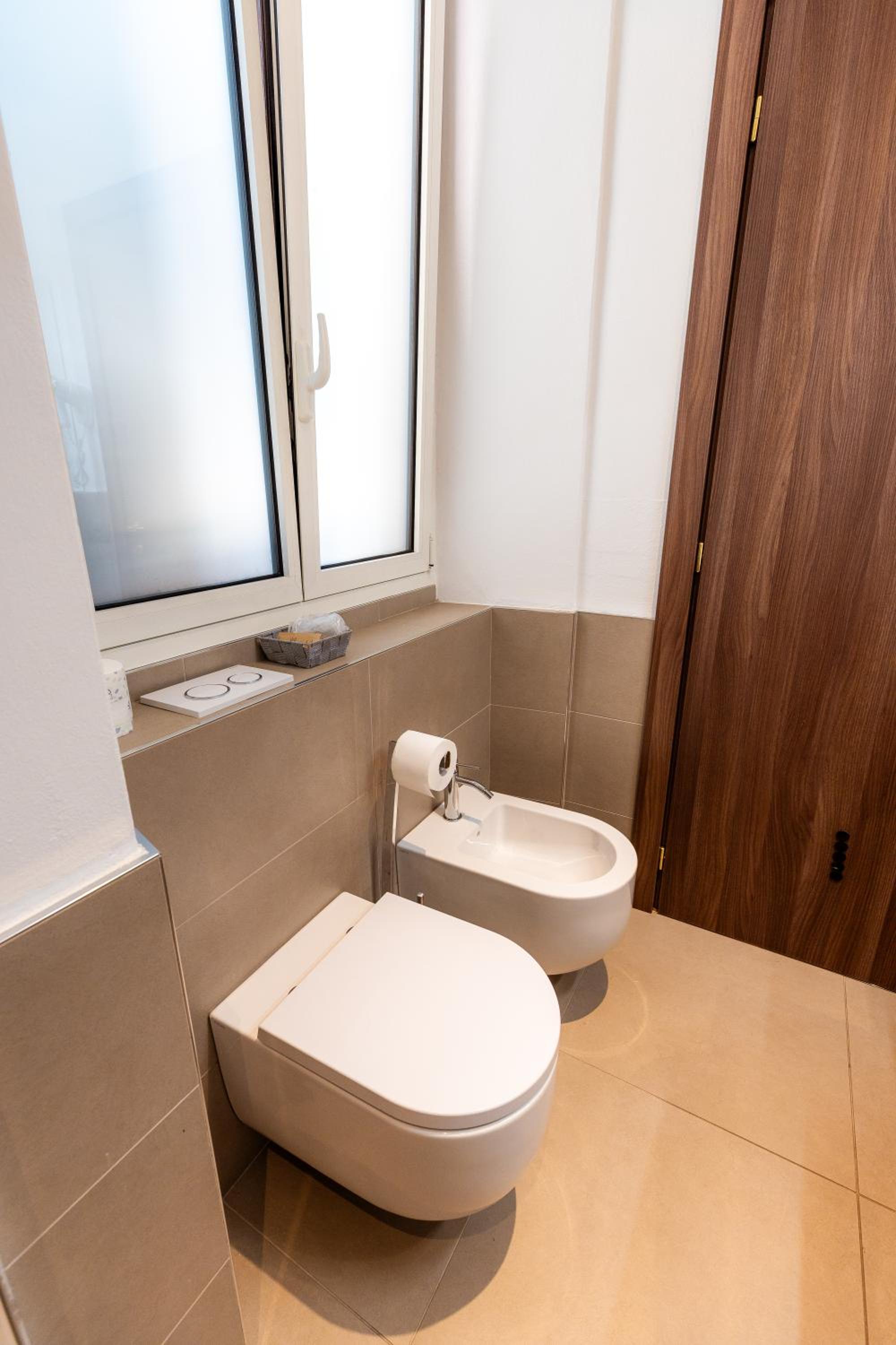 Deluxe One-Bedroom Apartment with City View