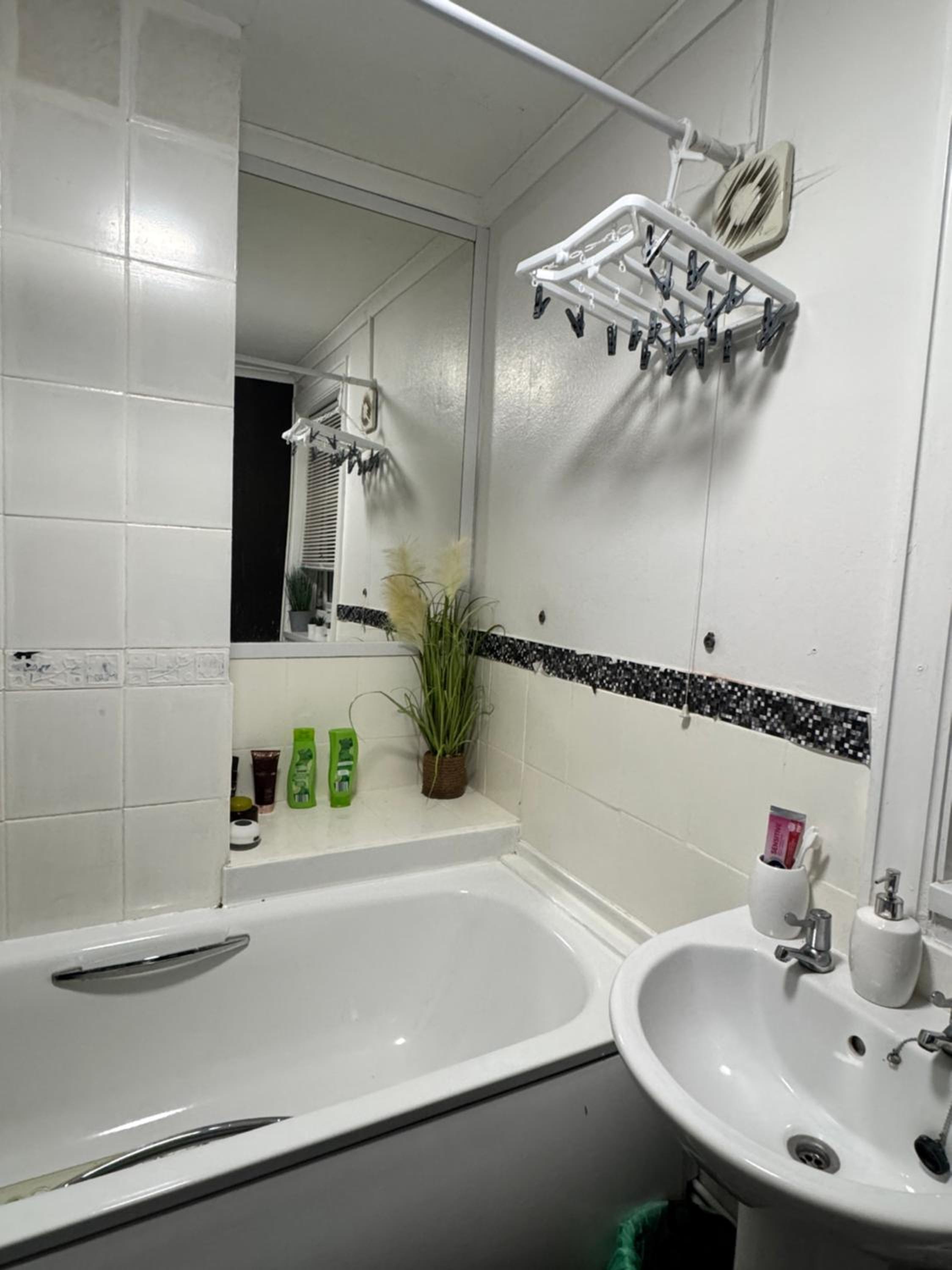 Budget Double Room photo 2