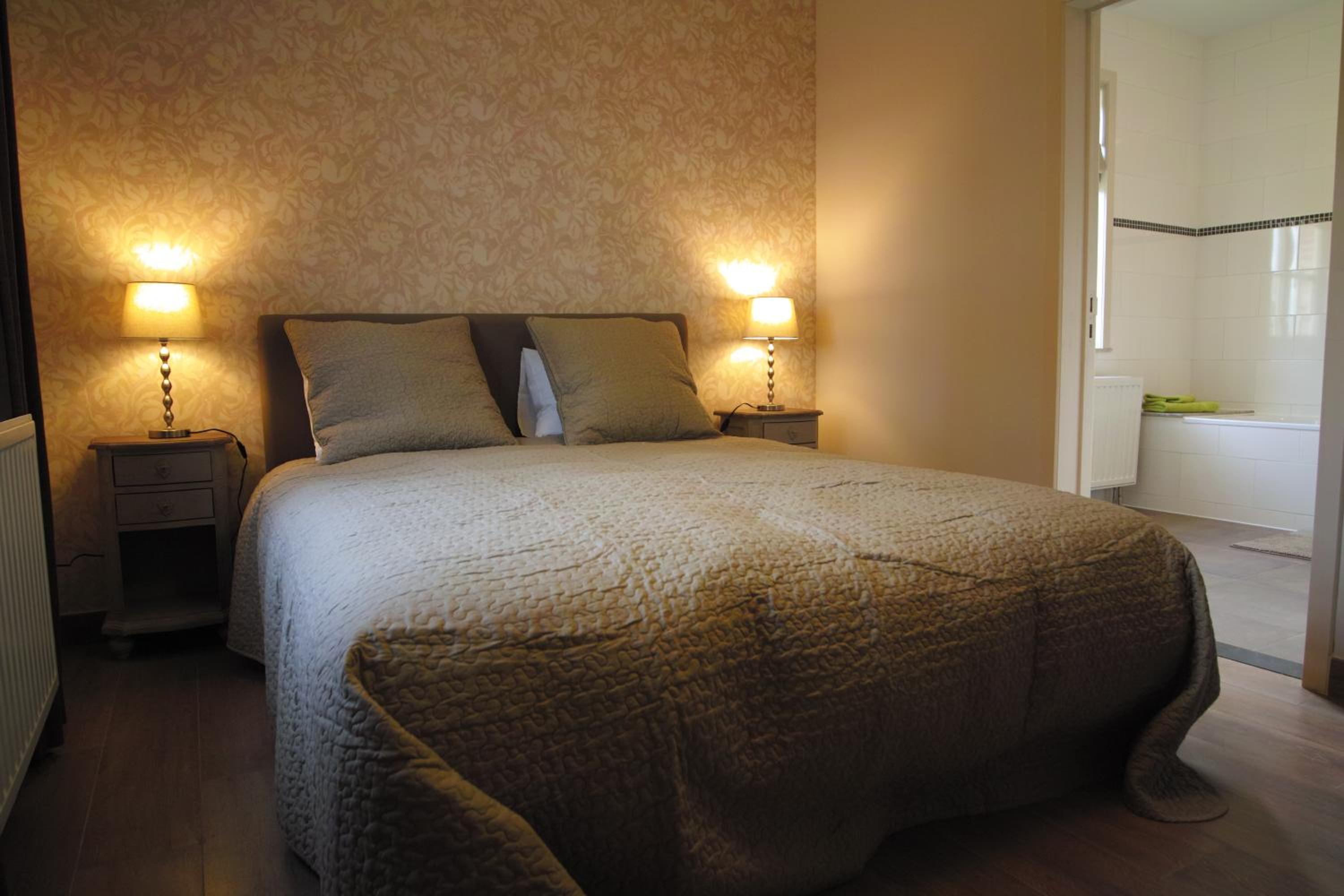 One-Bedroom Suite photo 1