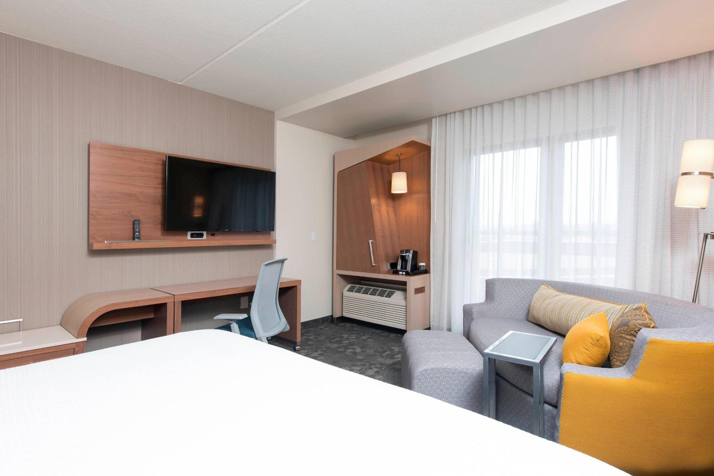 King Room with Roll-in Shower - Mobility and Hearing Accessible photo 1