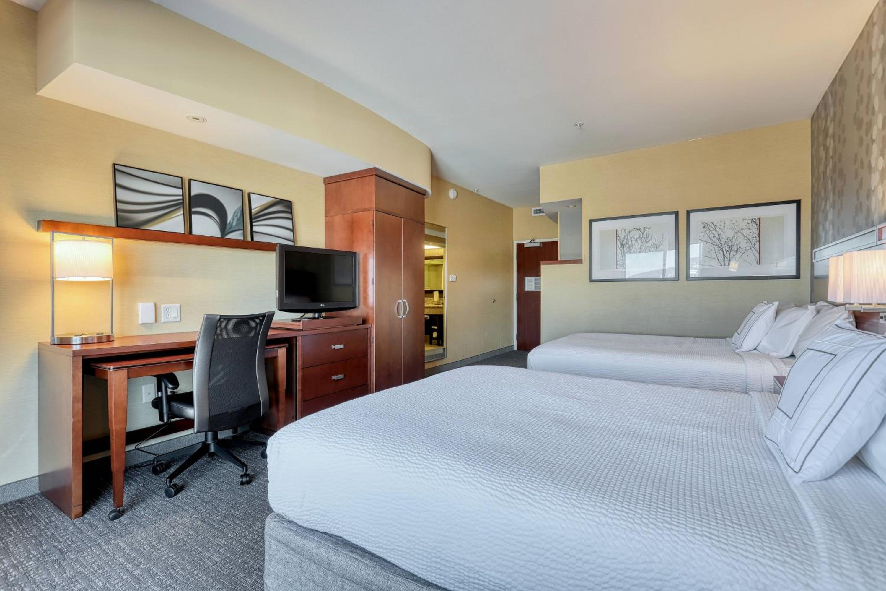 Queen Room with Two Queen Beds and City View