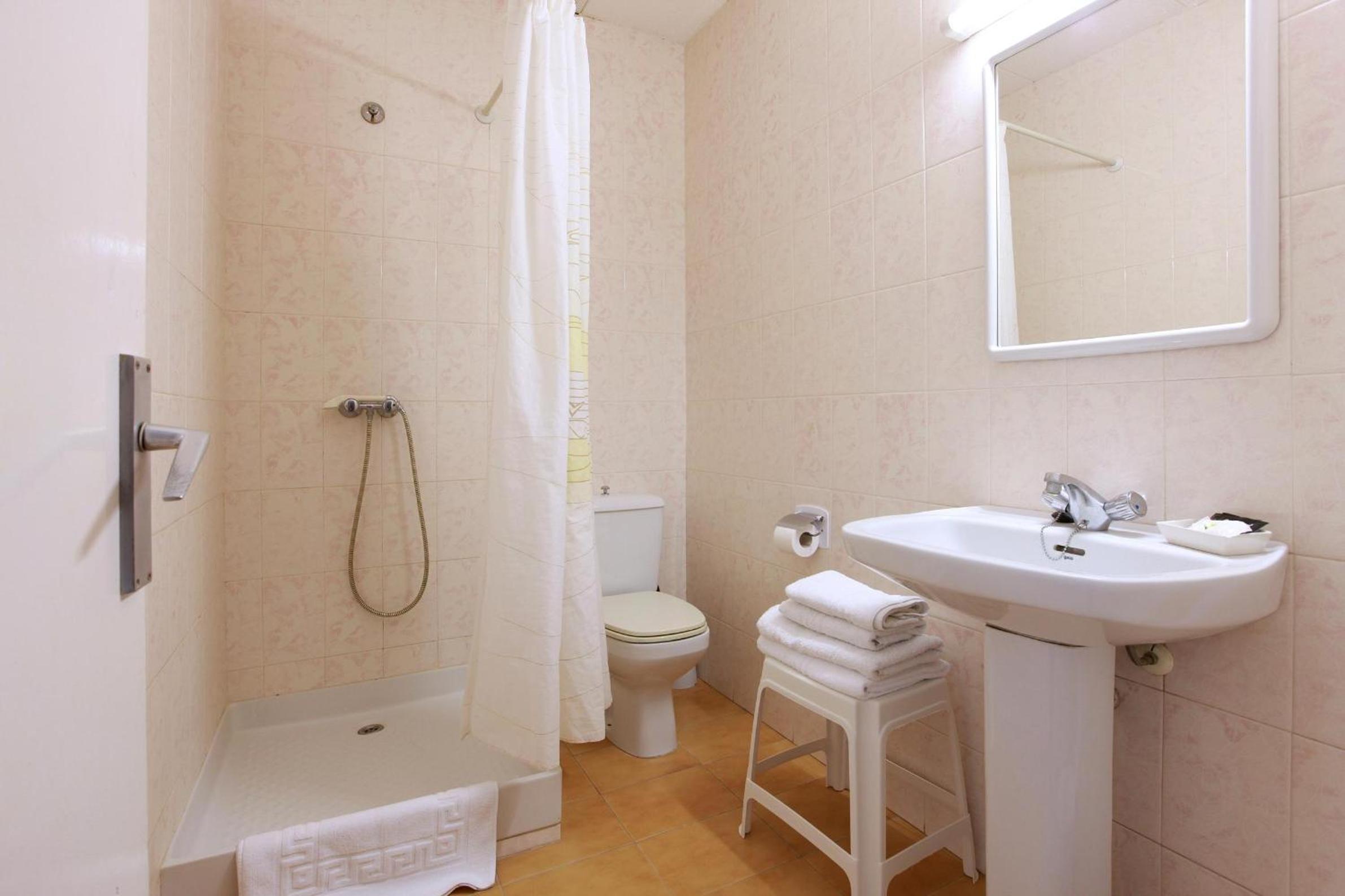 Twin Room with Balcony photo 2