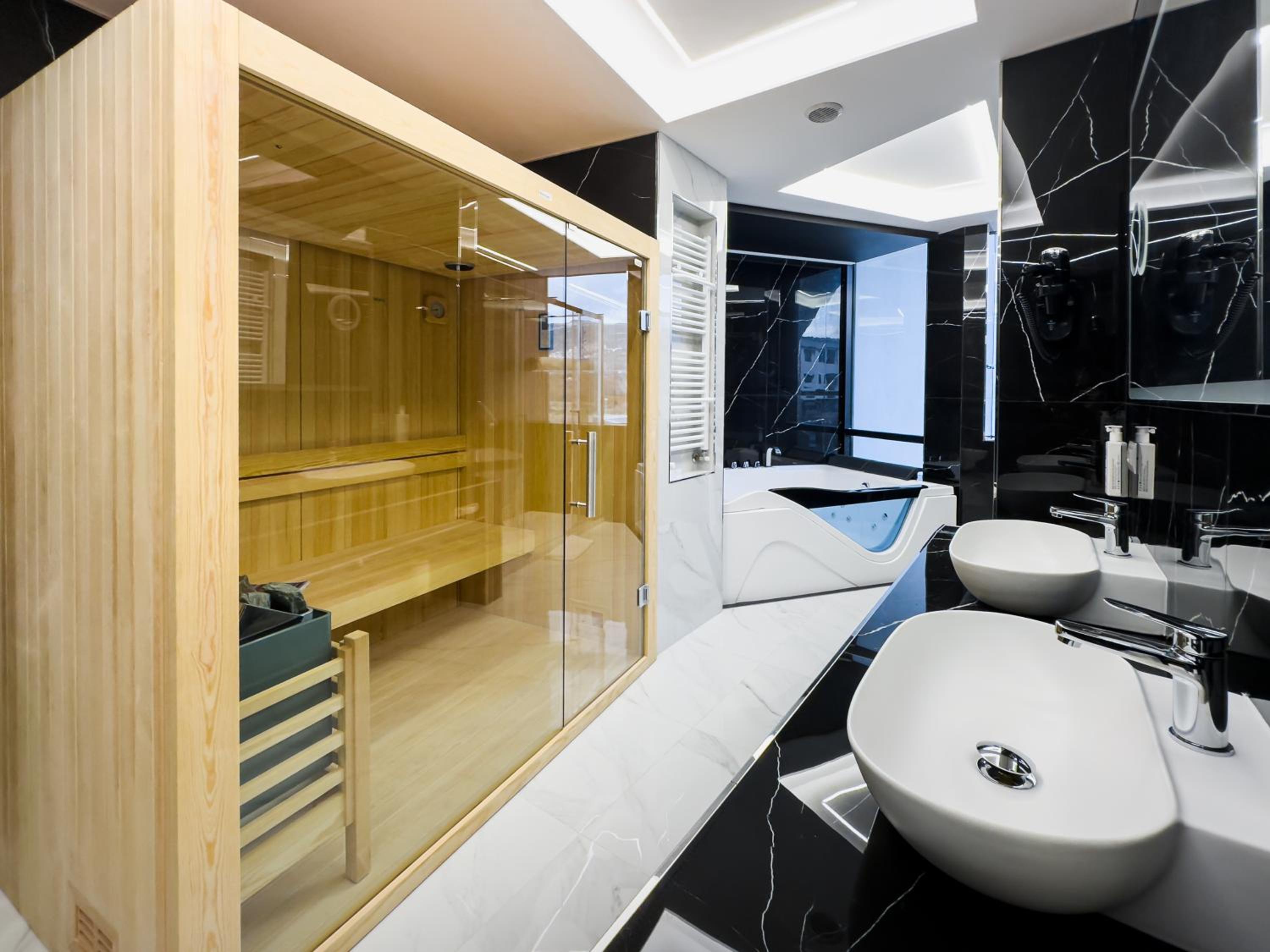Junior Suite with Sauna - Photo 2