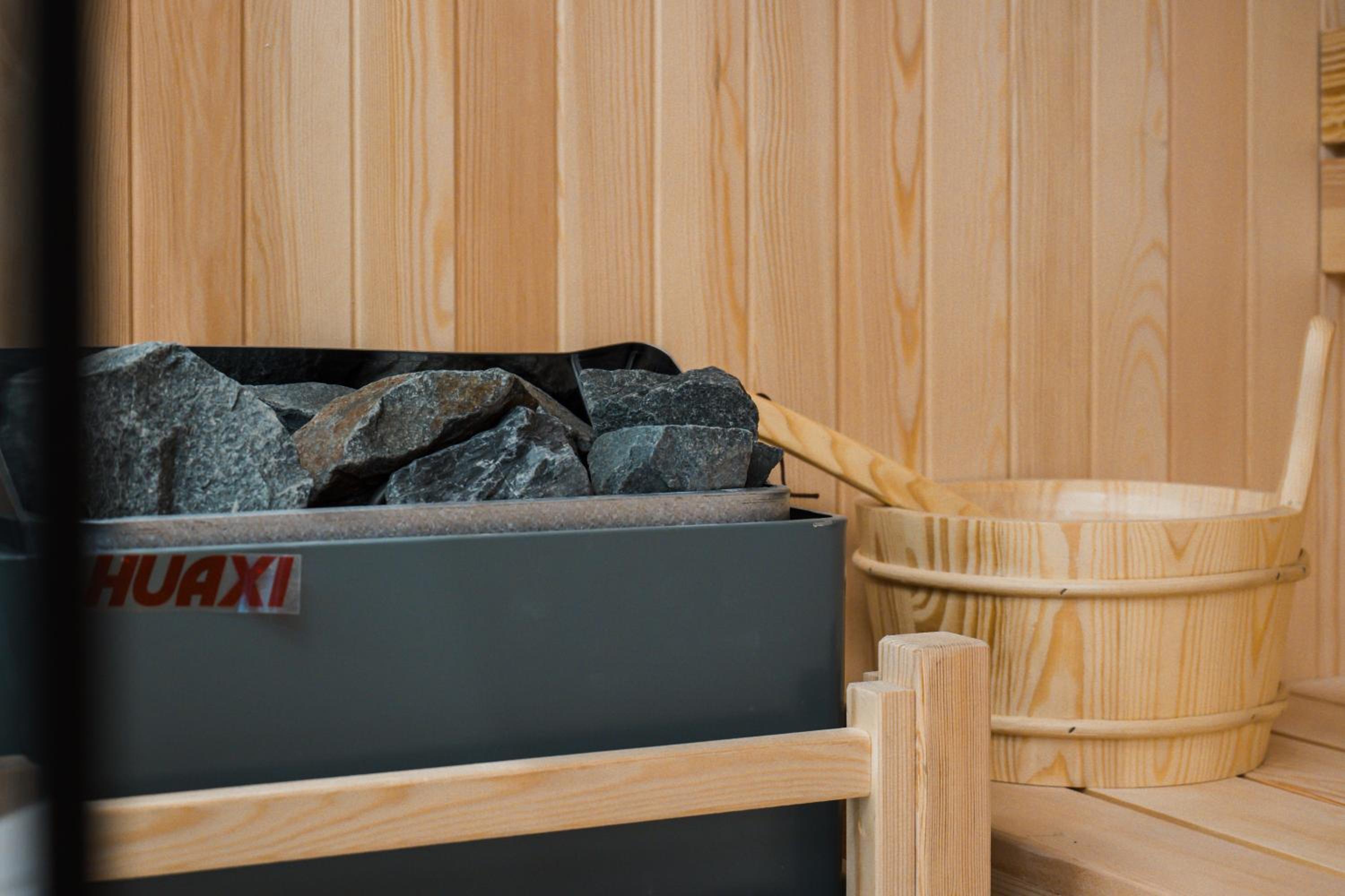 Junior Suite with Sauna - Photo 18