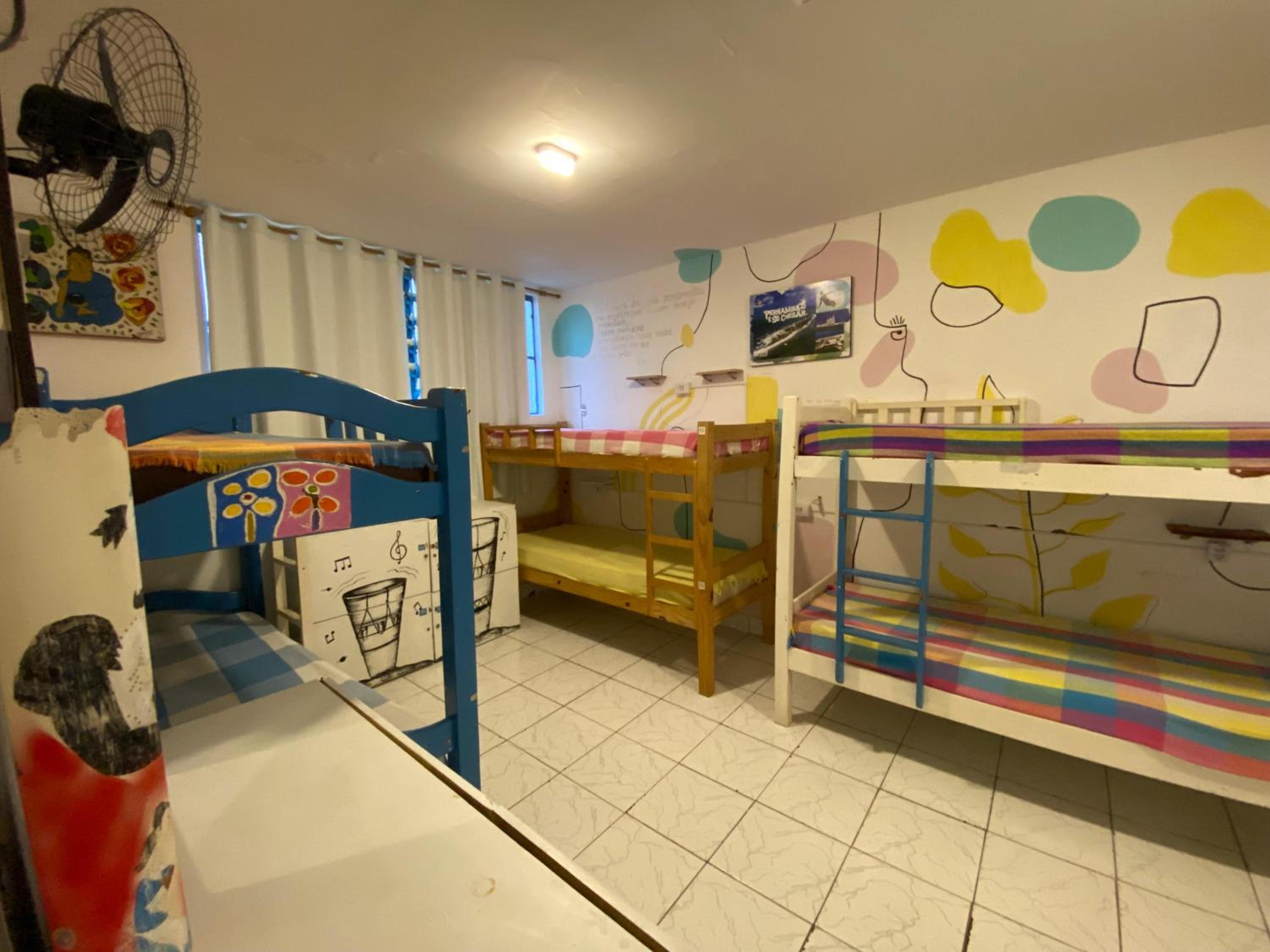 Bed in 8-Bed Mixed Dormitory Room photo 1