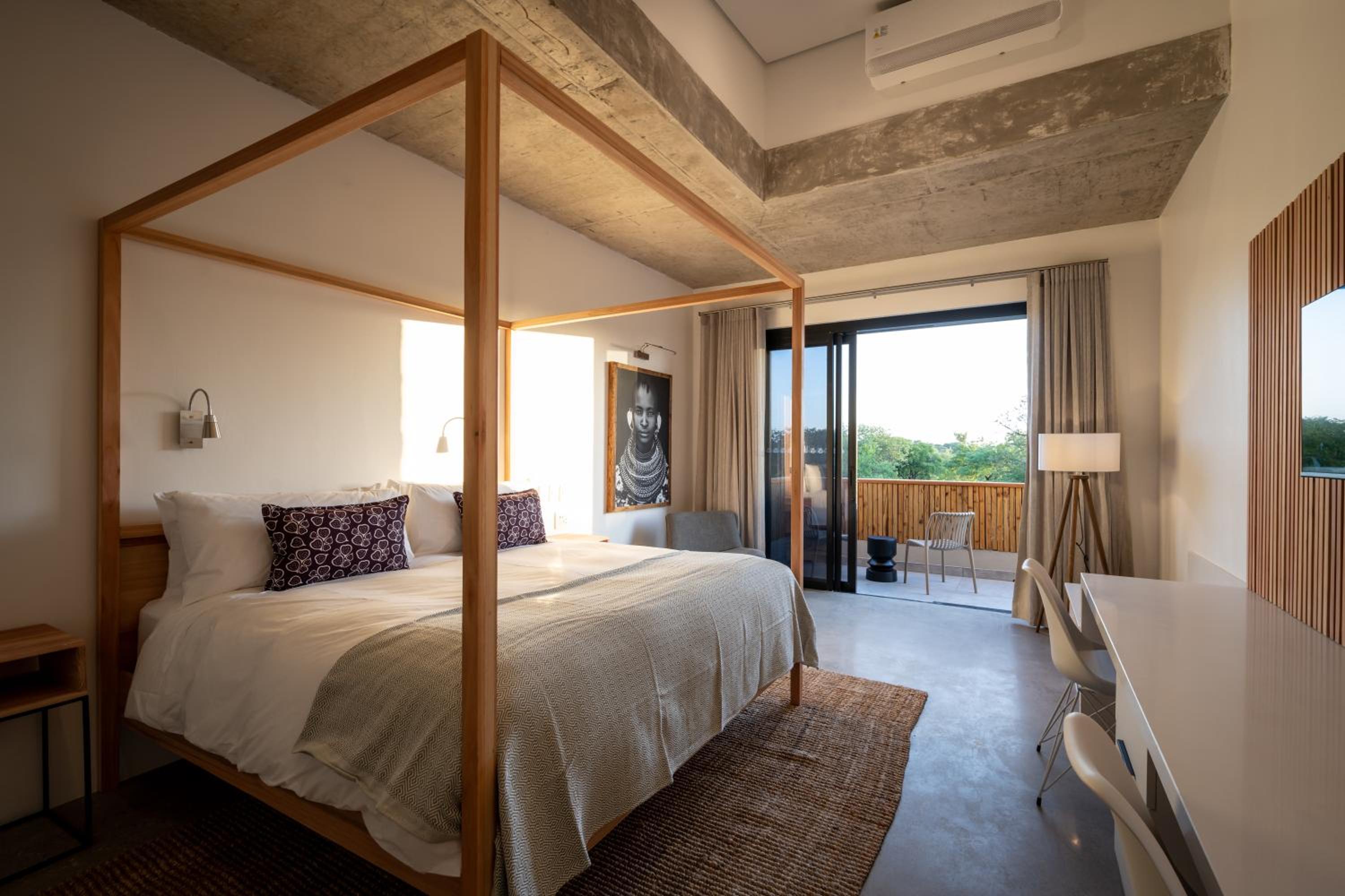 Deluxe Family Suite photo 1