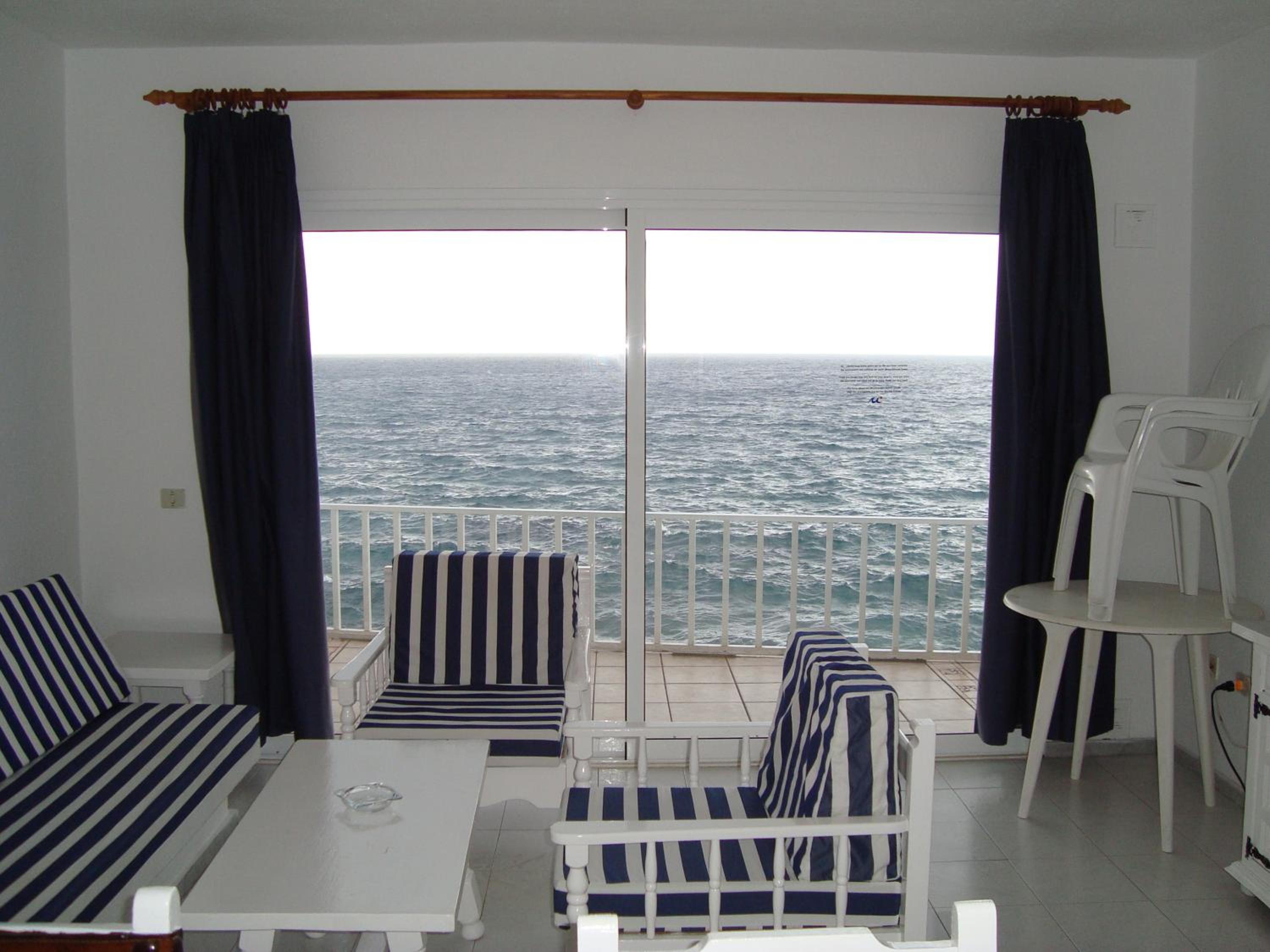 One-Bedroom Apartment with Sea View (2 Adults) photo 3