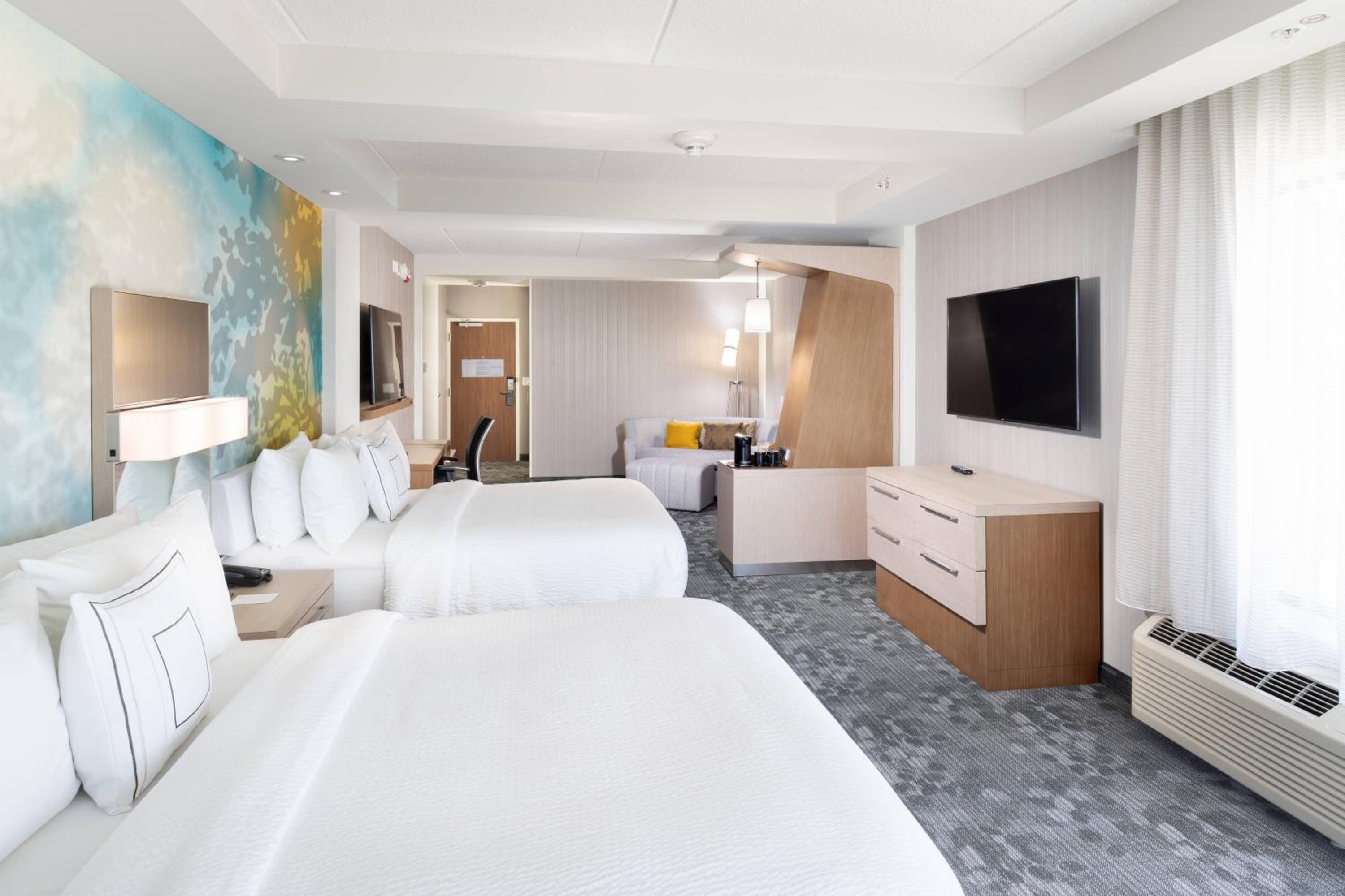 Queen Room with Two Queen Beds and Sofa Bed - Hearing Accessible