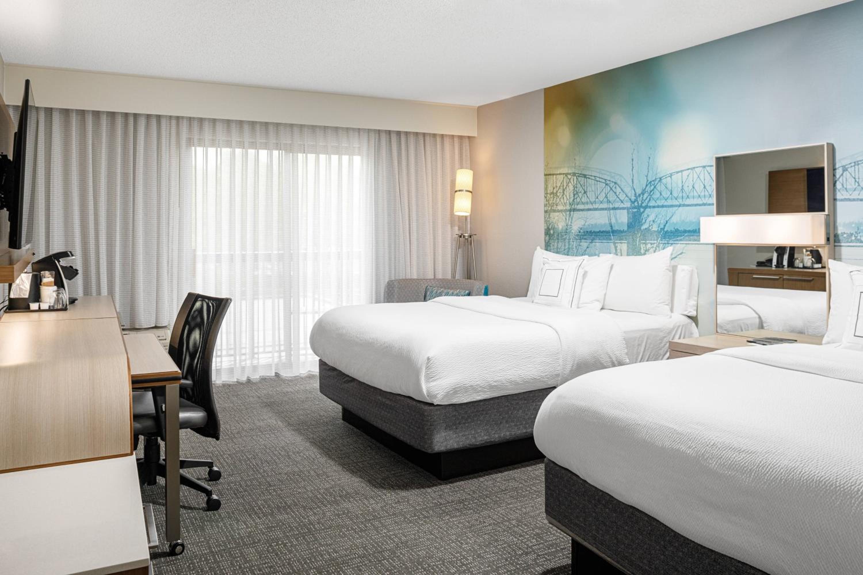 Queen Room with Two Queen Beds and Balcony - Photo 1