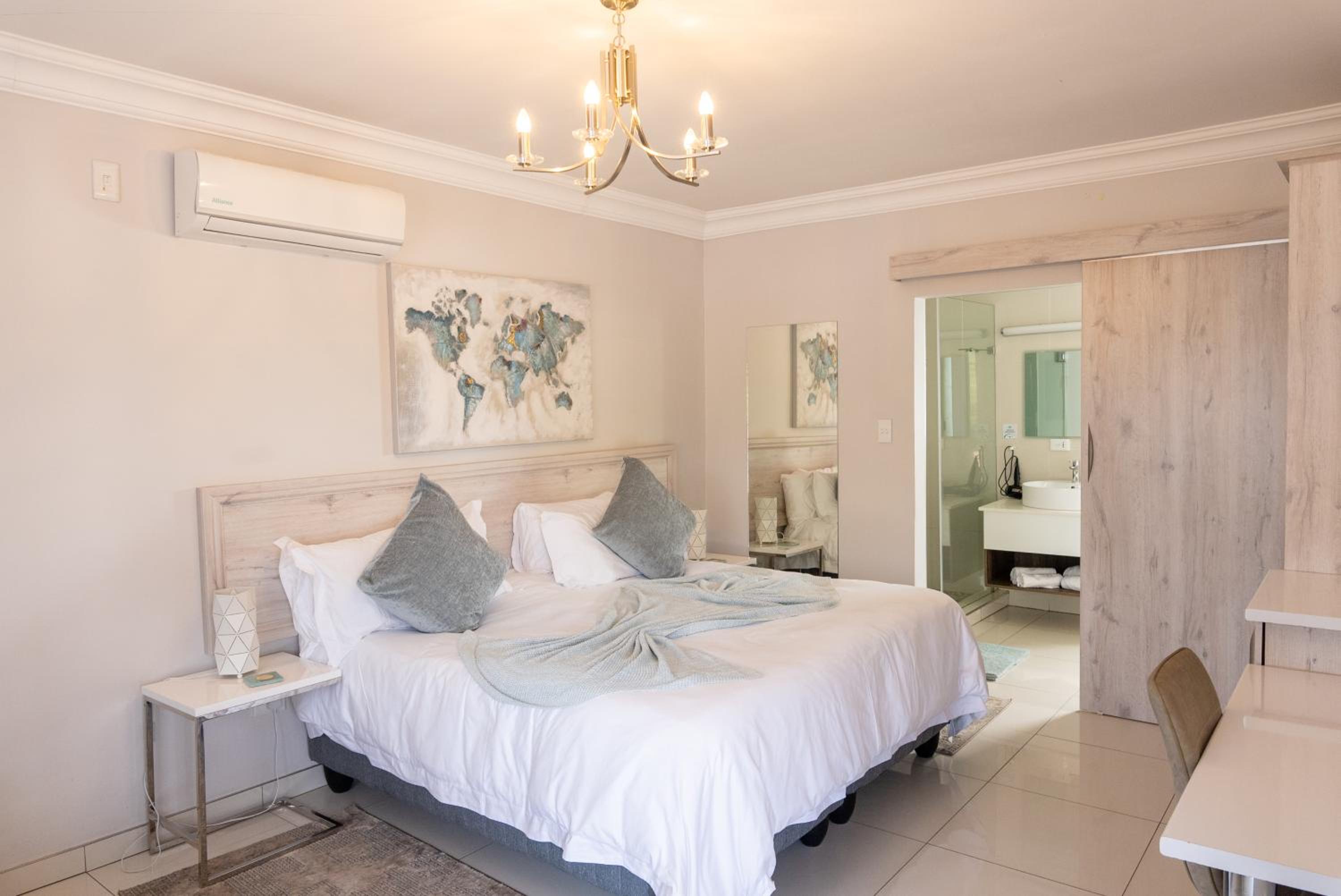 Family Queen Room - Photo 6