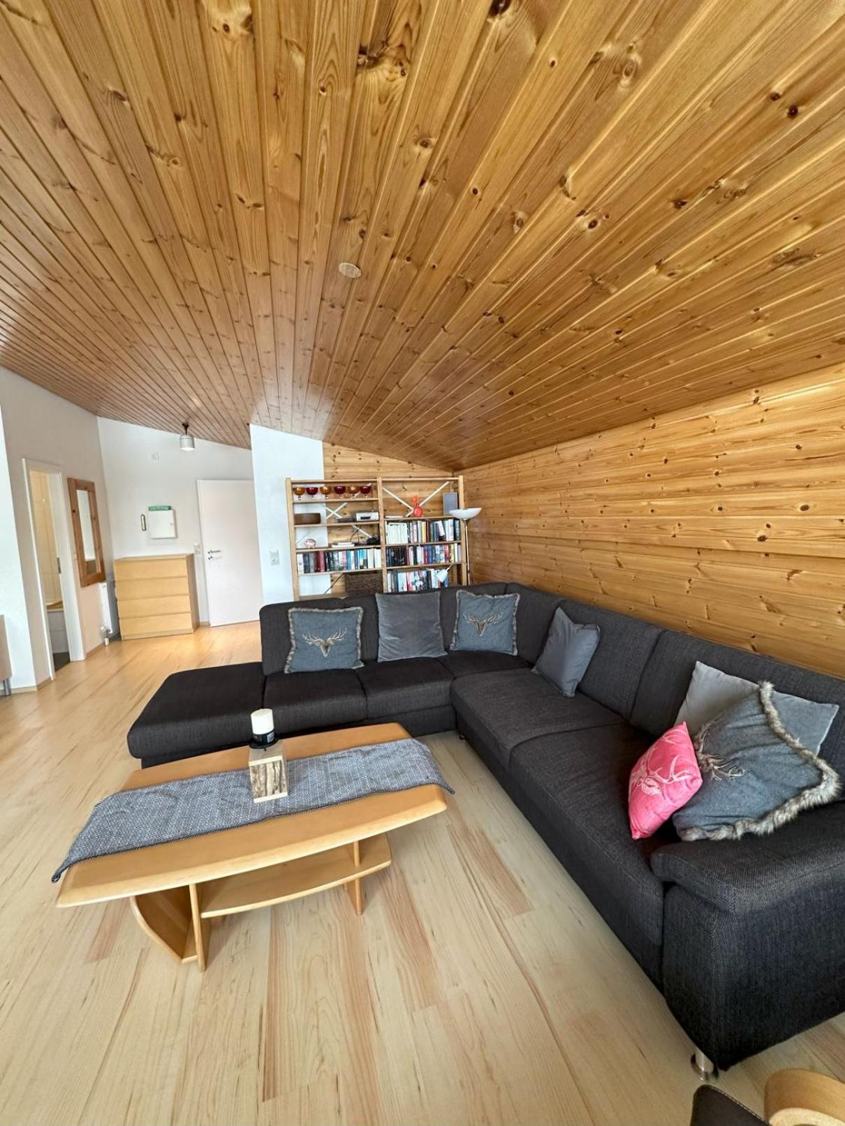 One-Bedroom Apartment with Garden View photo 3