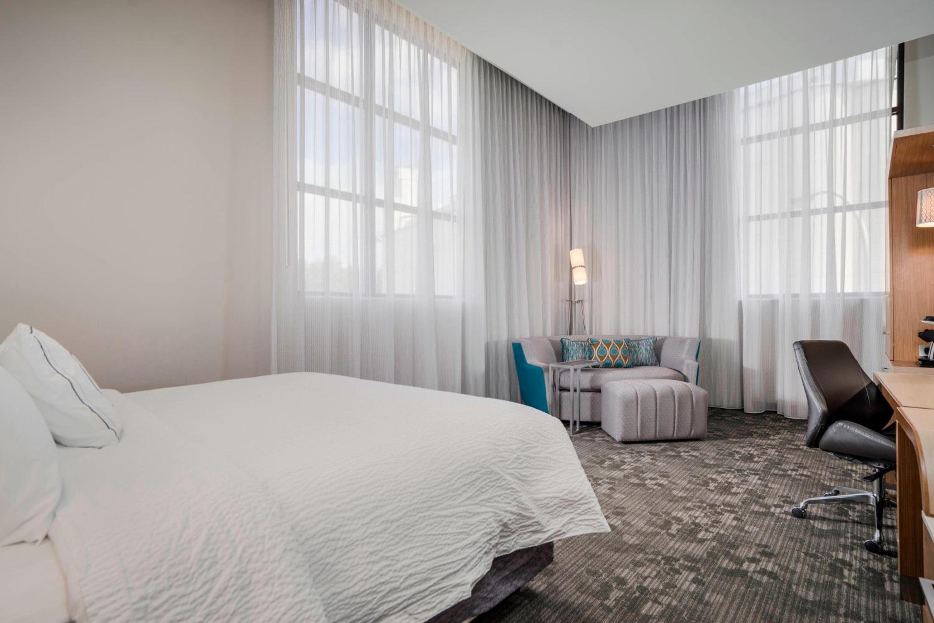 One-Bedroom King Suite with Sofa Bed - Hearing Accessible