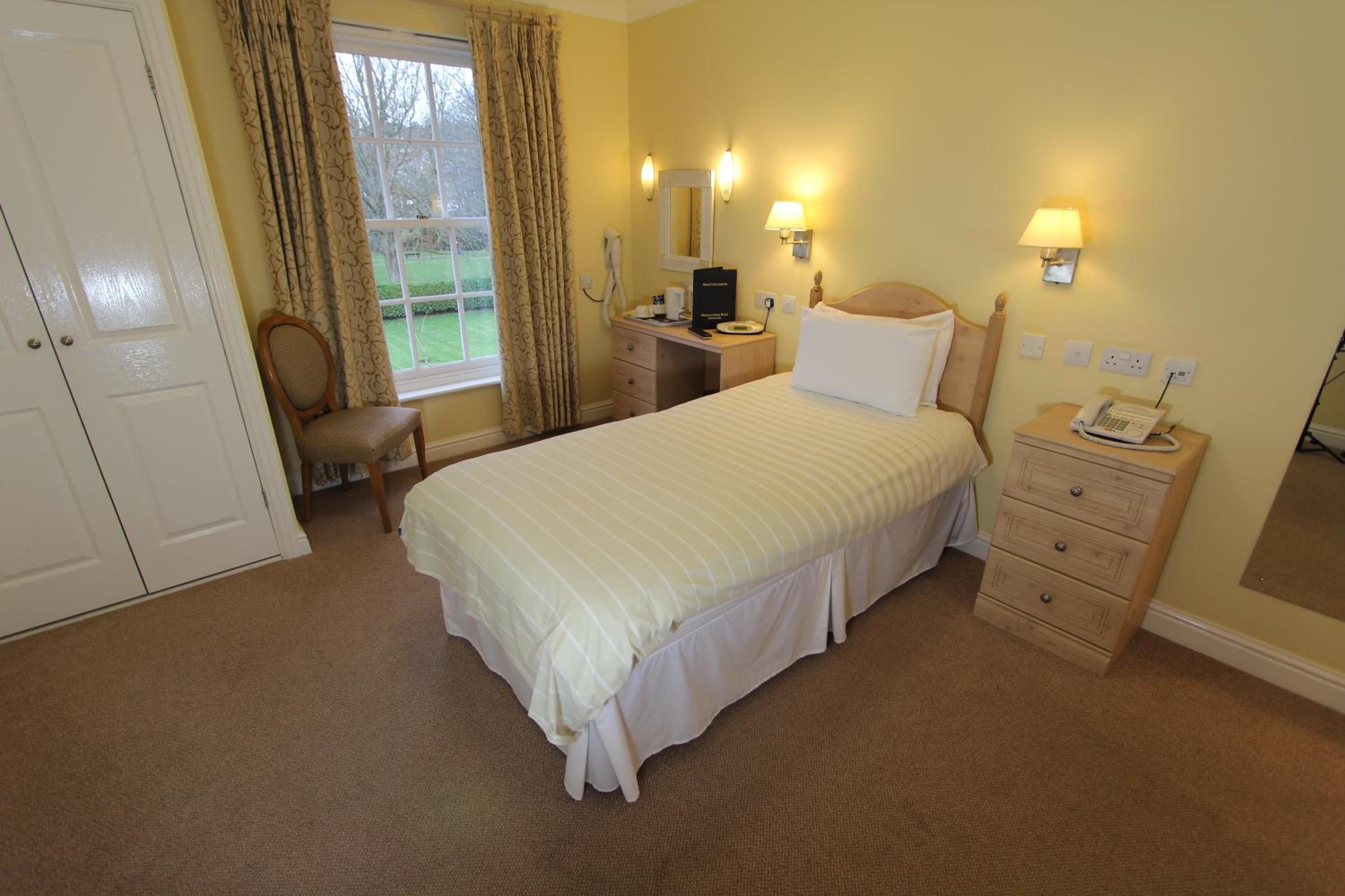 Single Room photo 2