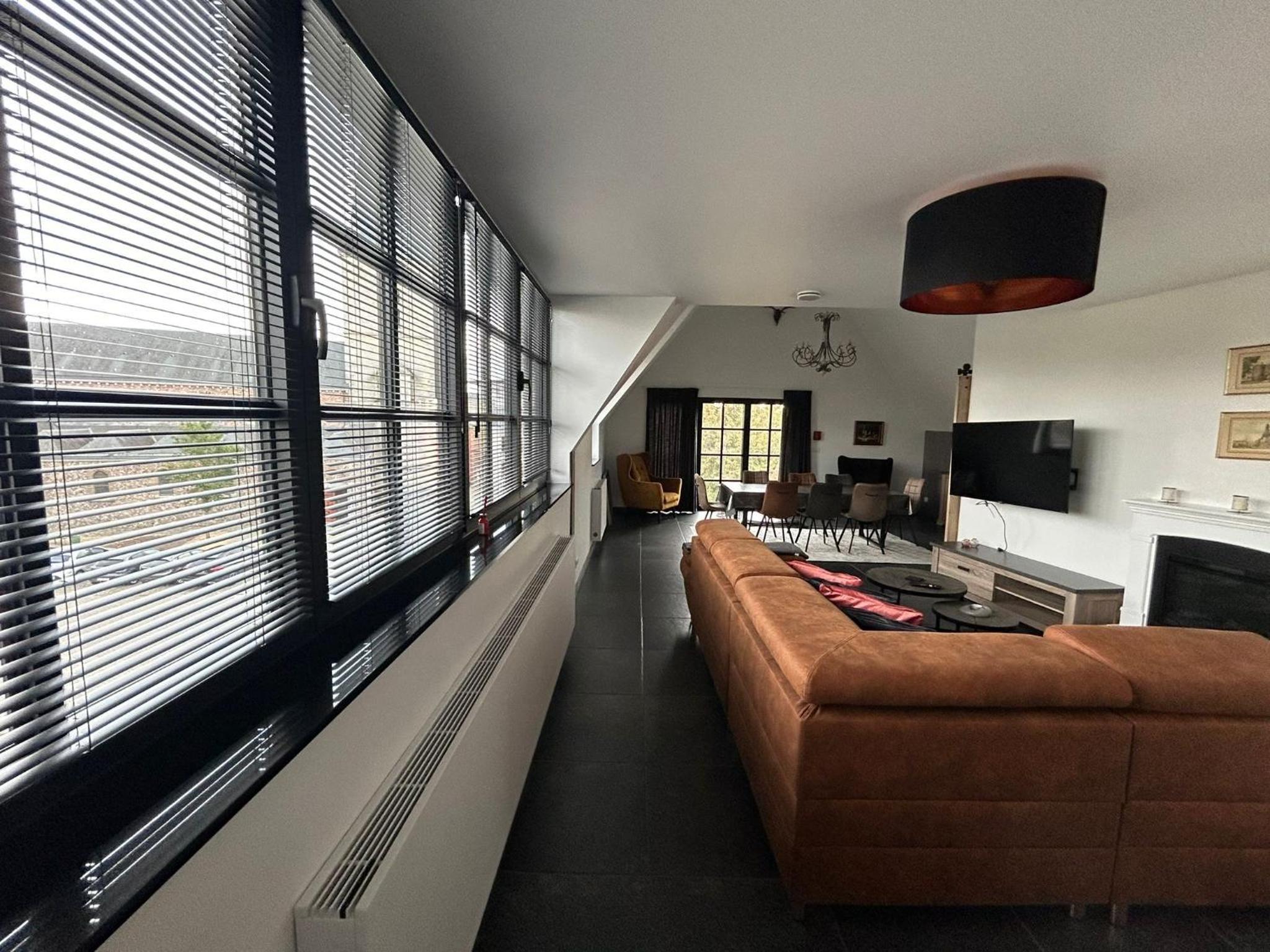 Family Two-Bedroom Apartment with View photo 3