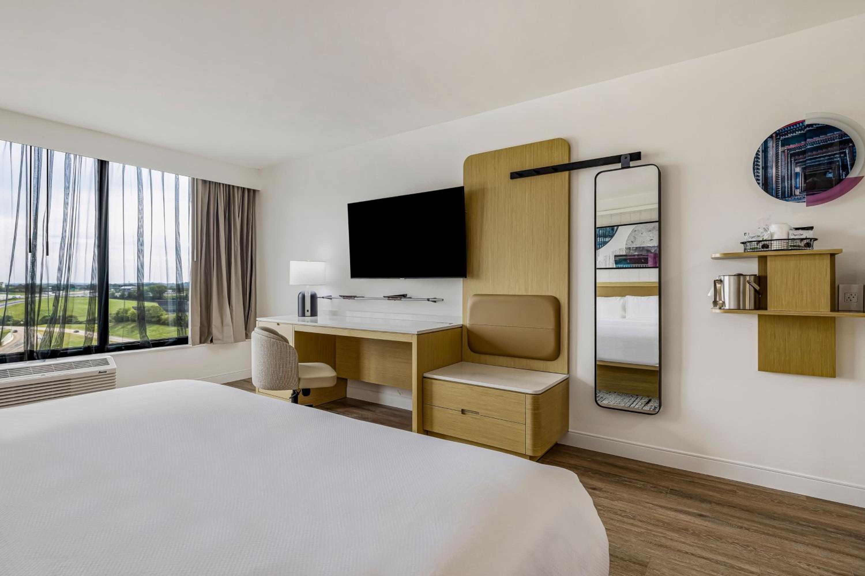 Standard King Room - Hearing Accessible