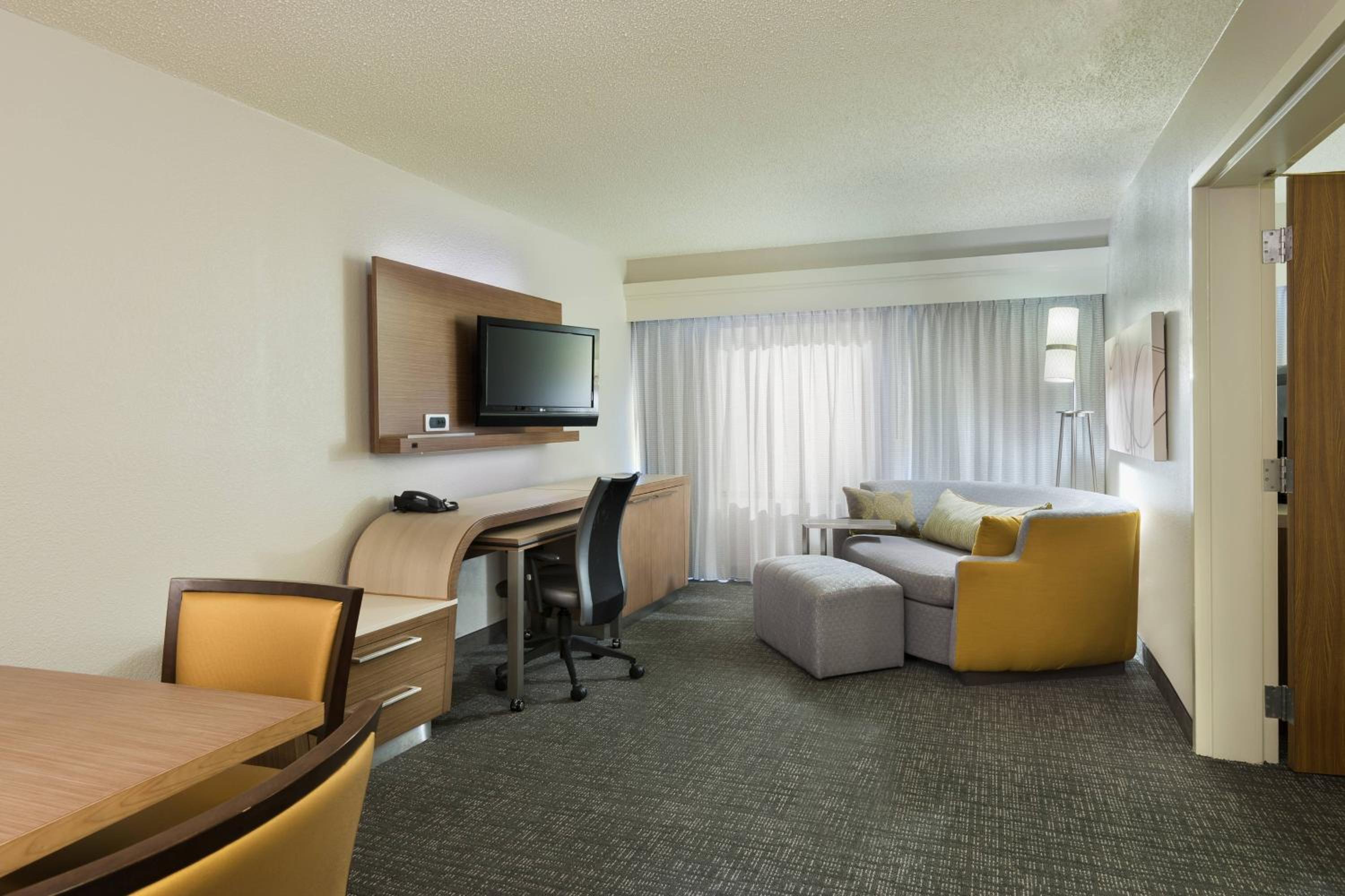 King Suite with Sofa Bed photo 3