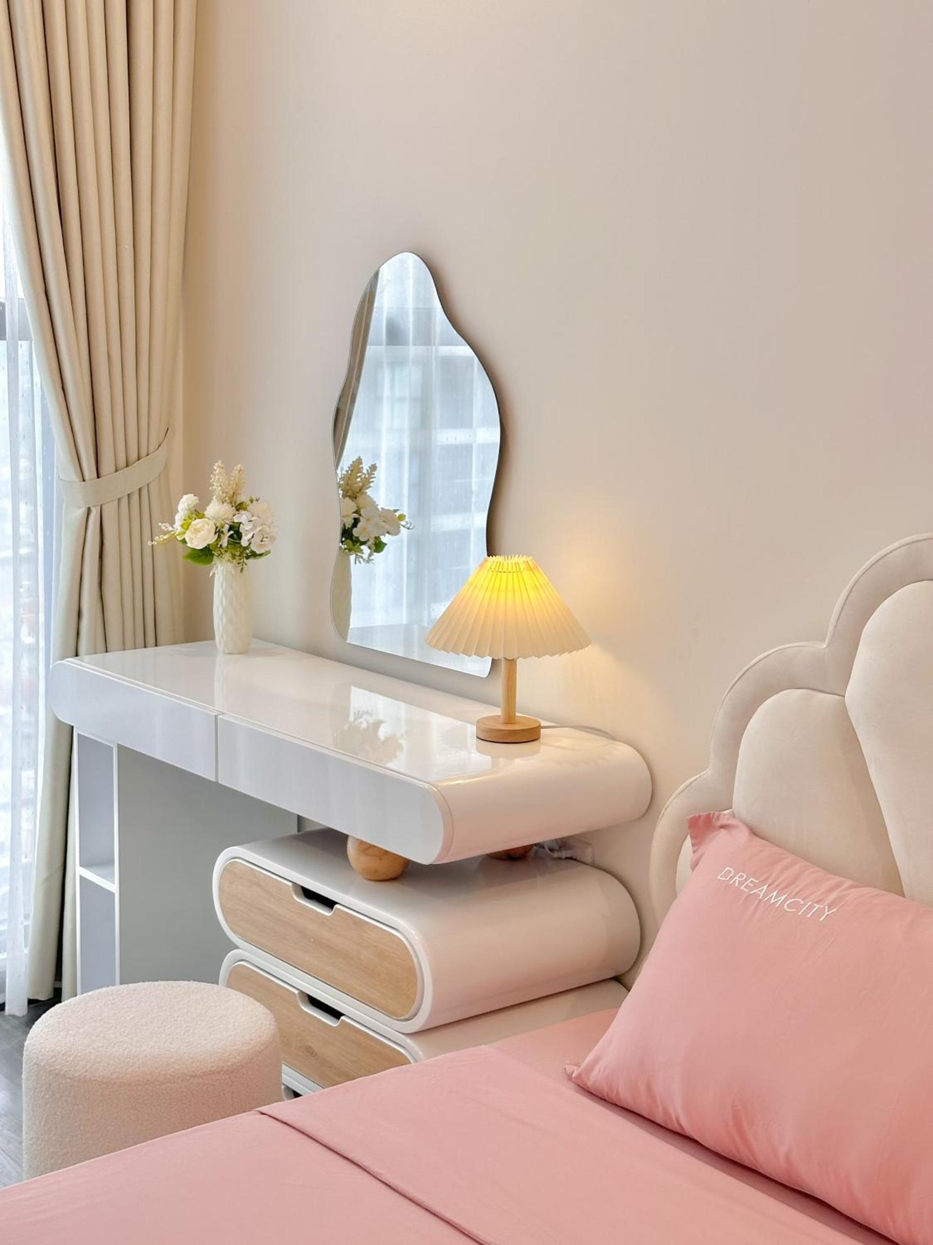 One-Bedroom Apartment with Balcony photo 3