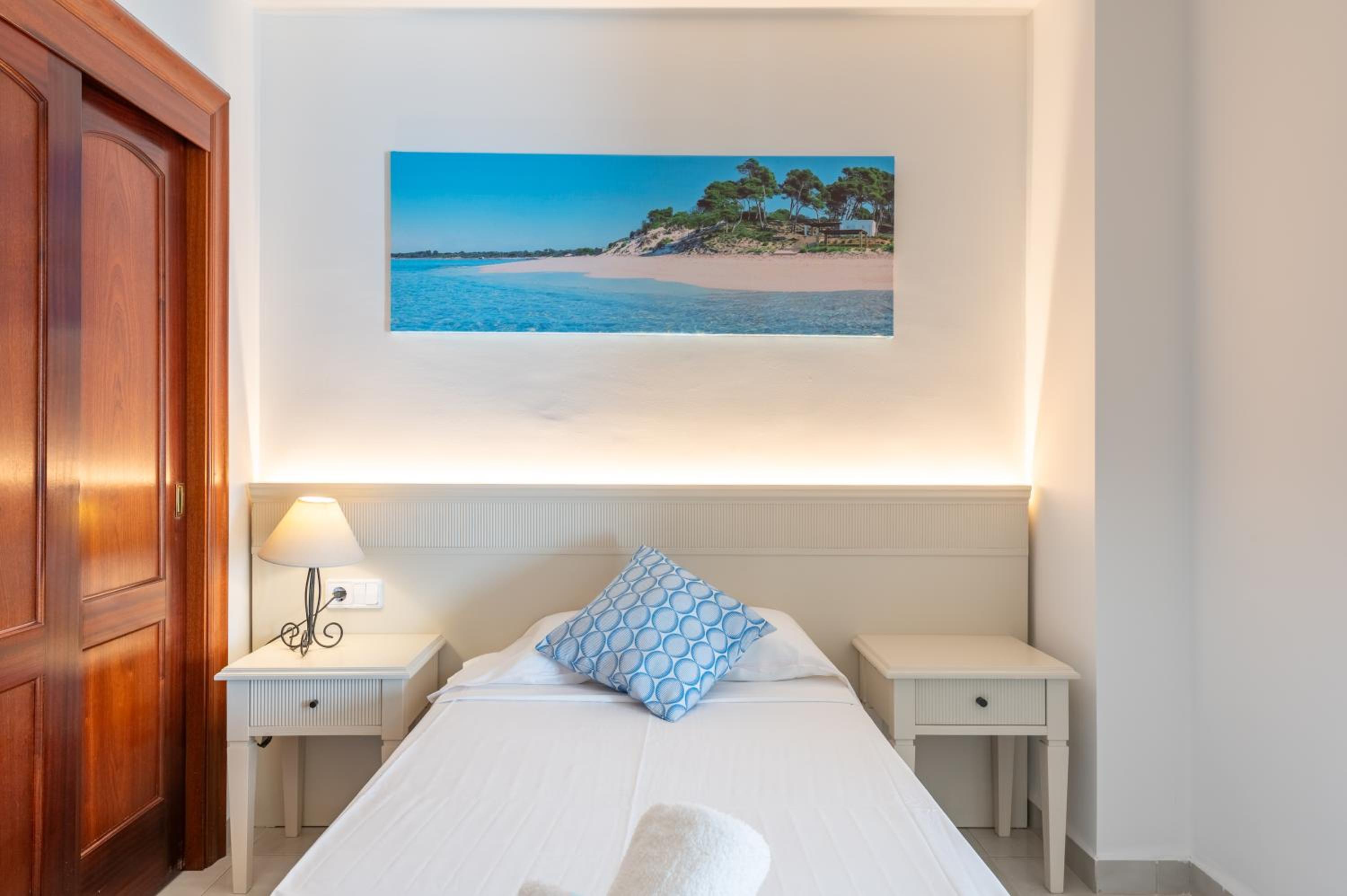 Single Room with Terrace