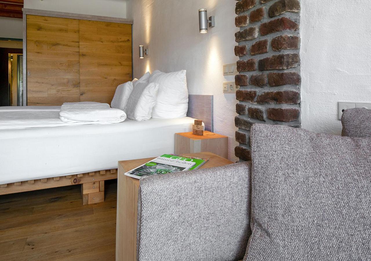 Large Double Room photo 3