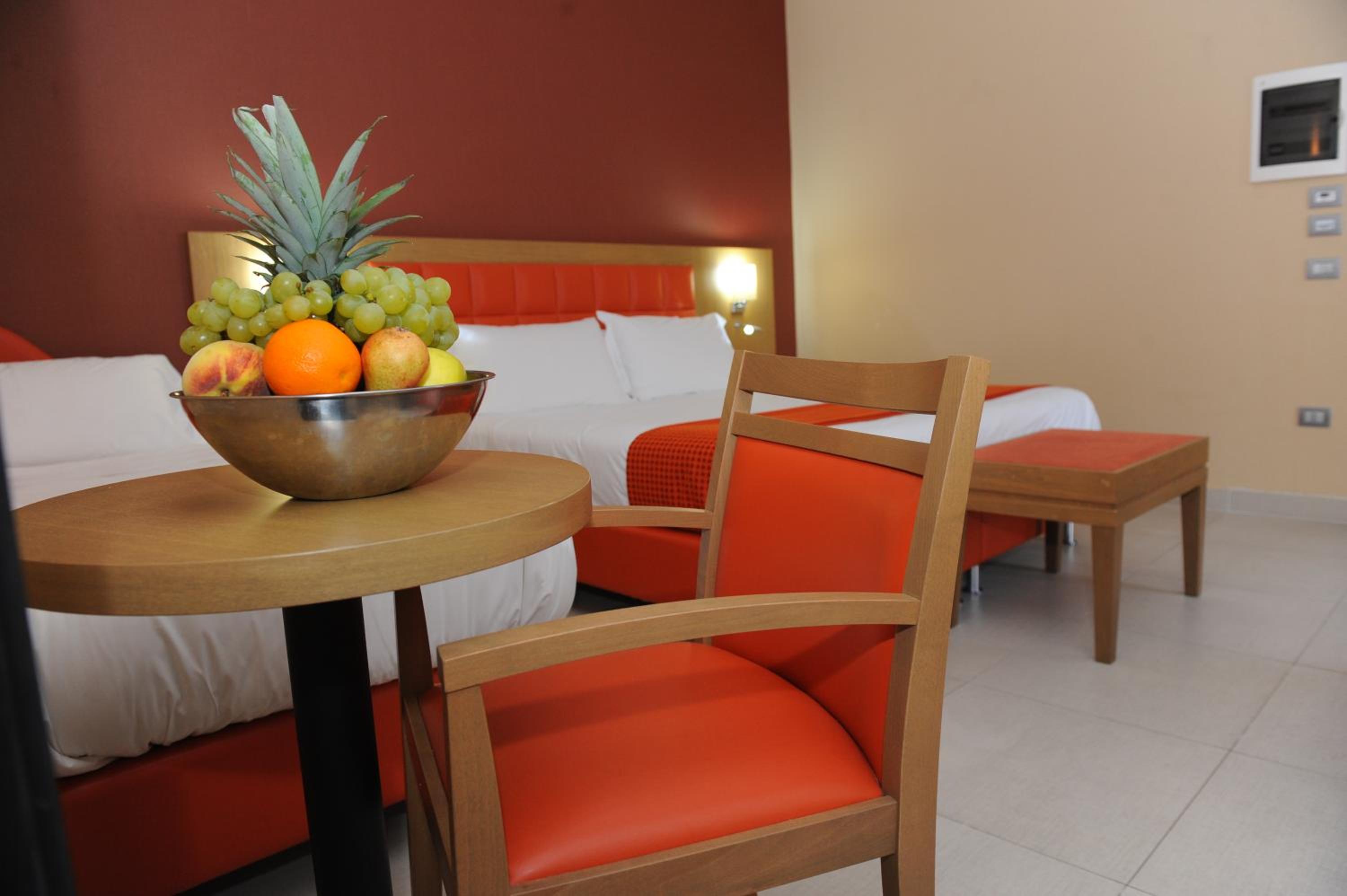Deluxe Family Room photo 2