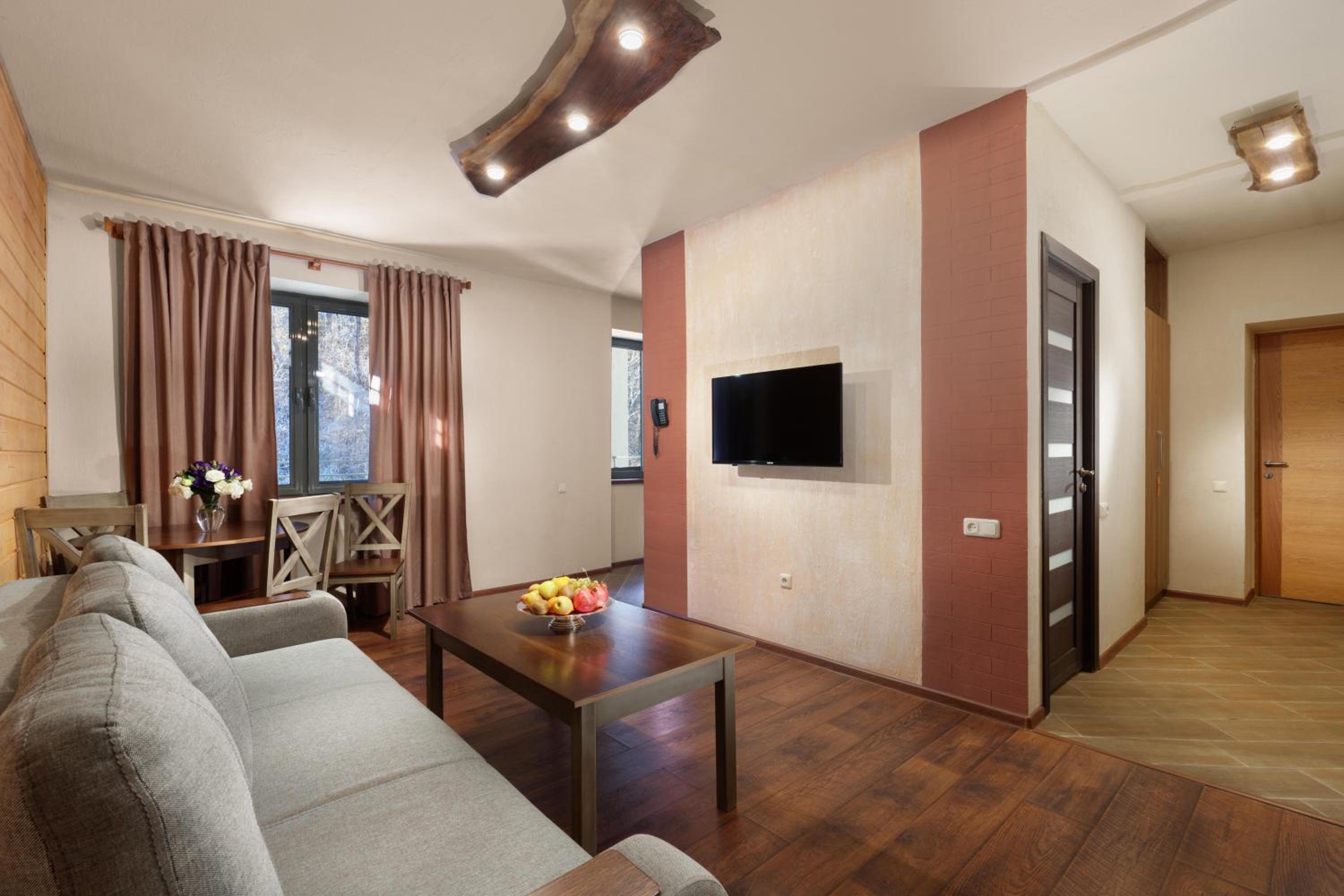 Family Room photo 1