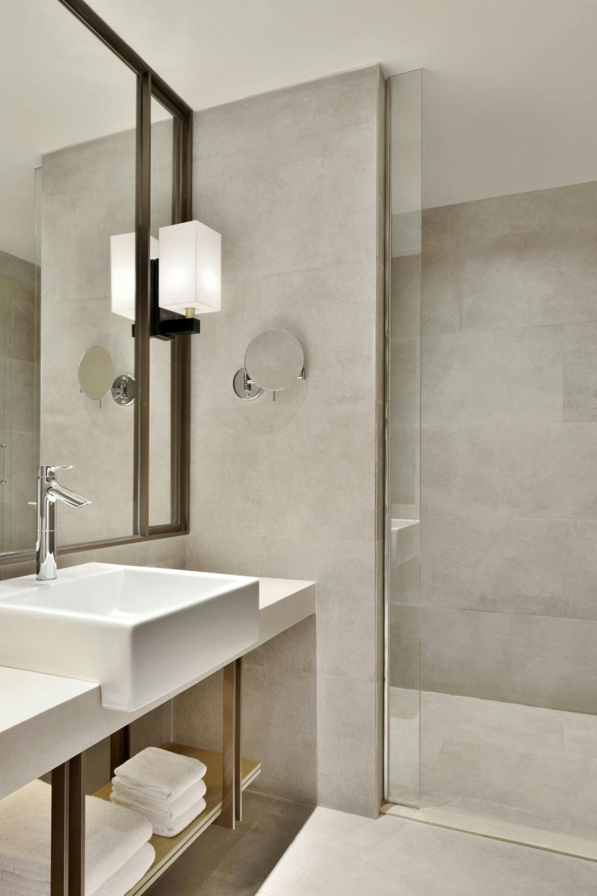 Deluxe Suite, 1 King