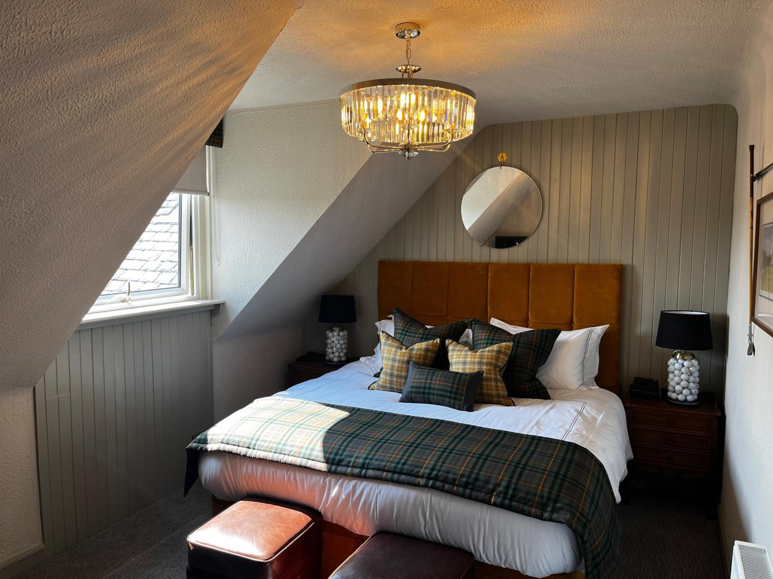 Superior King Room