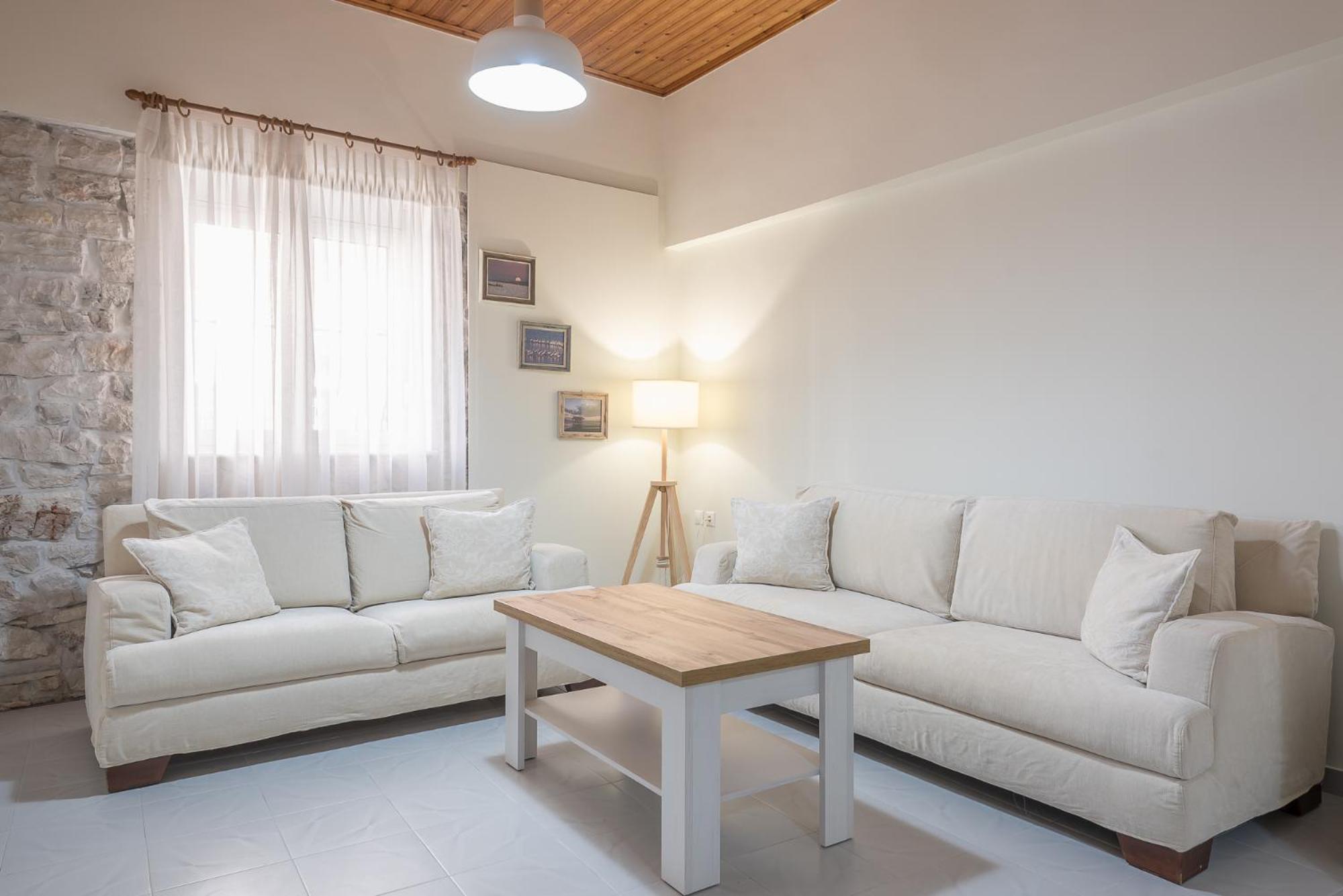 Two-Bedroom House - Photo 11