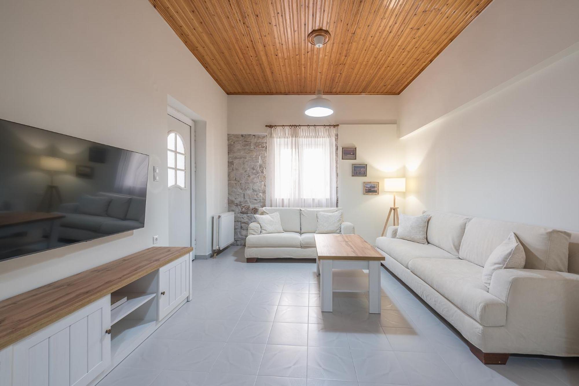 Two-Bedroom House - Photo 3