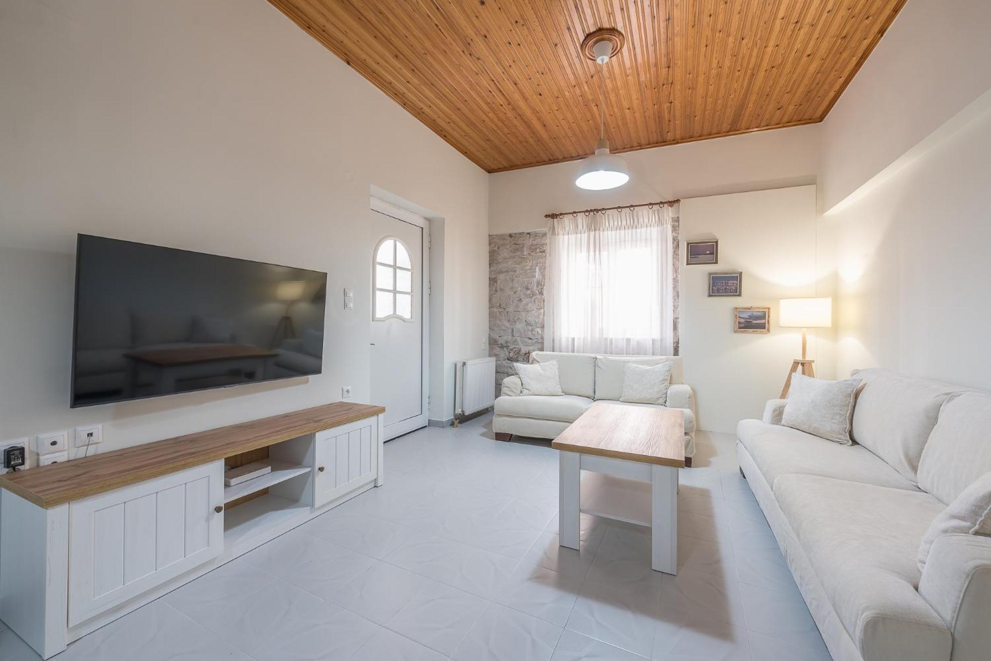 Two-Bedroom House - Photo 9