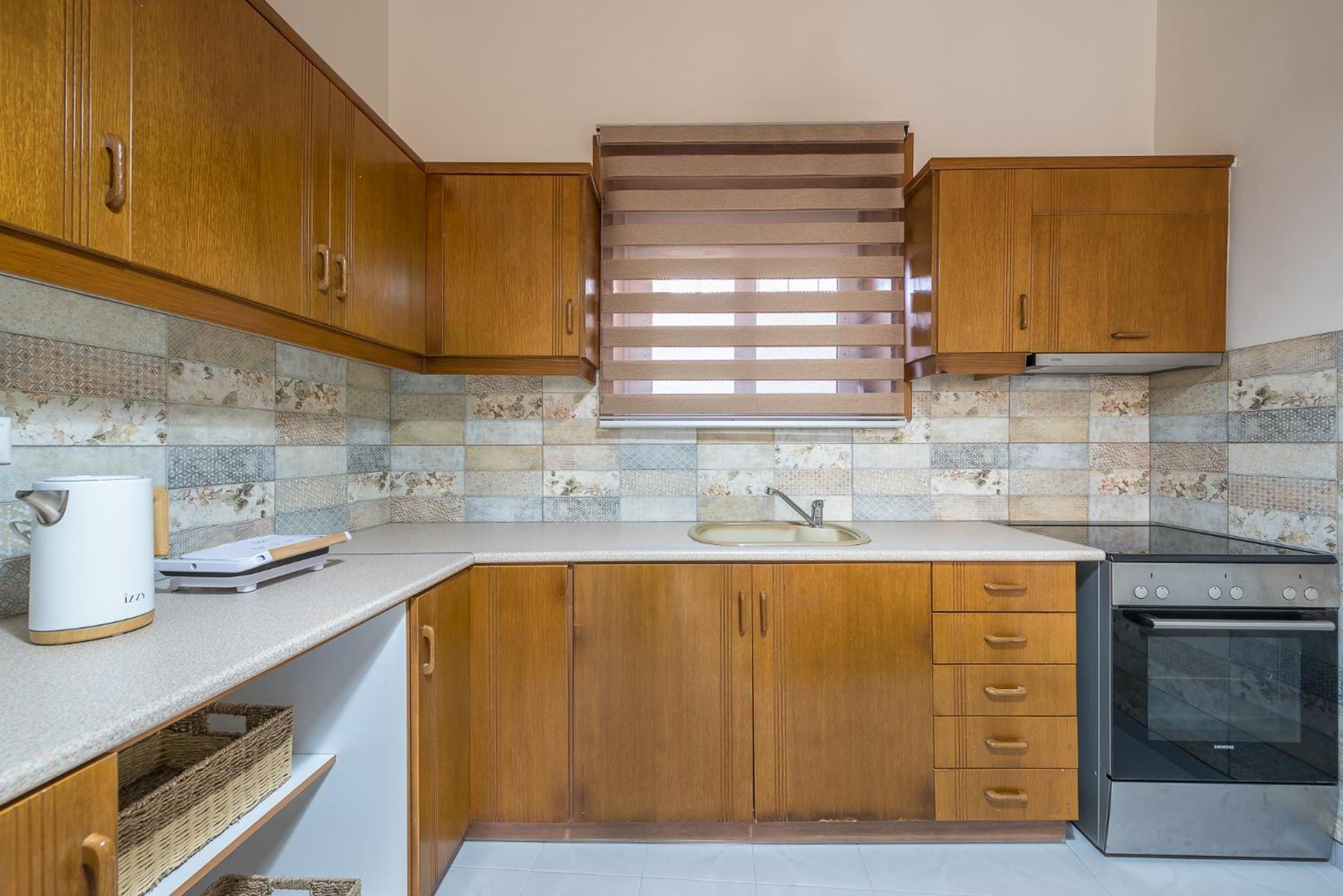 Two-Bedroom House - Photo 24