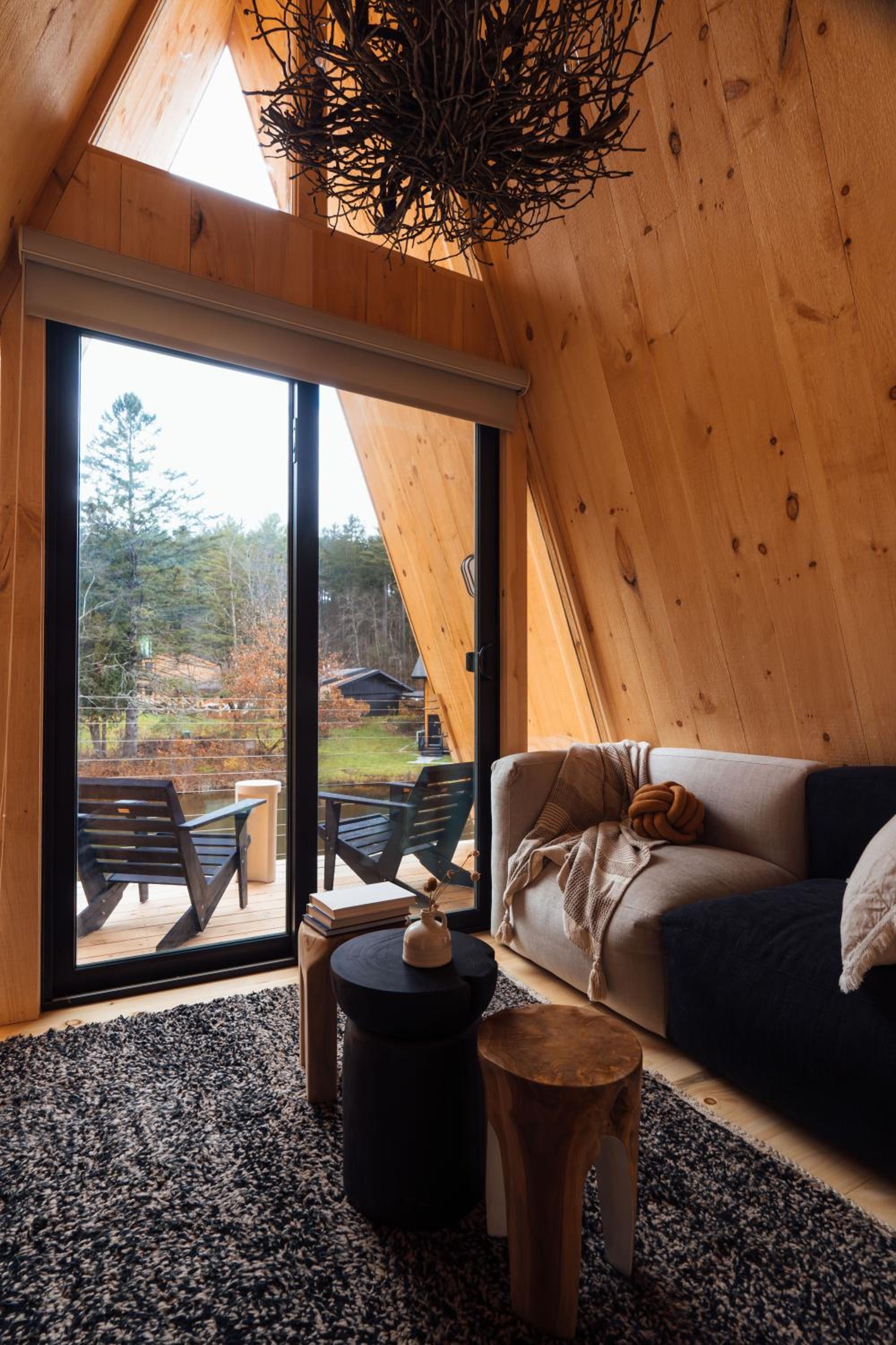 Queen Cabin Accessible photo 2