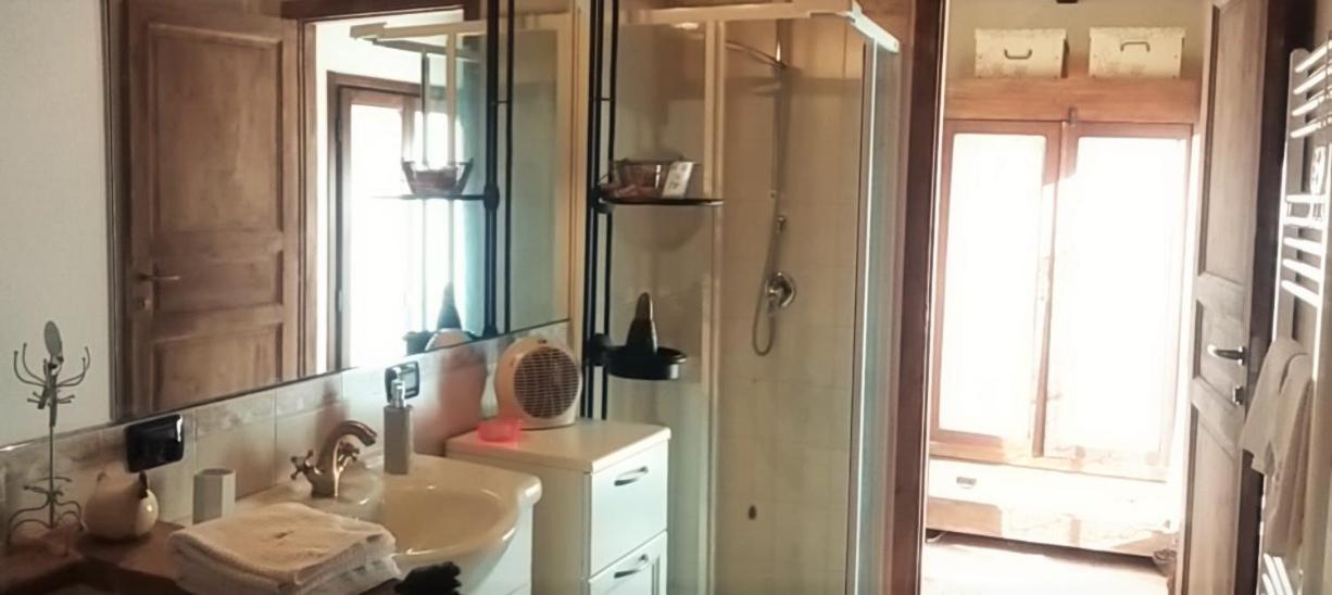 Double Room with Private External Bathroom photo 2